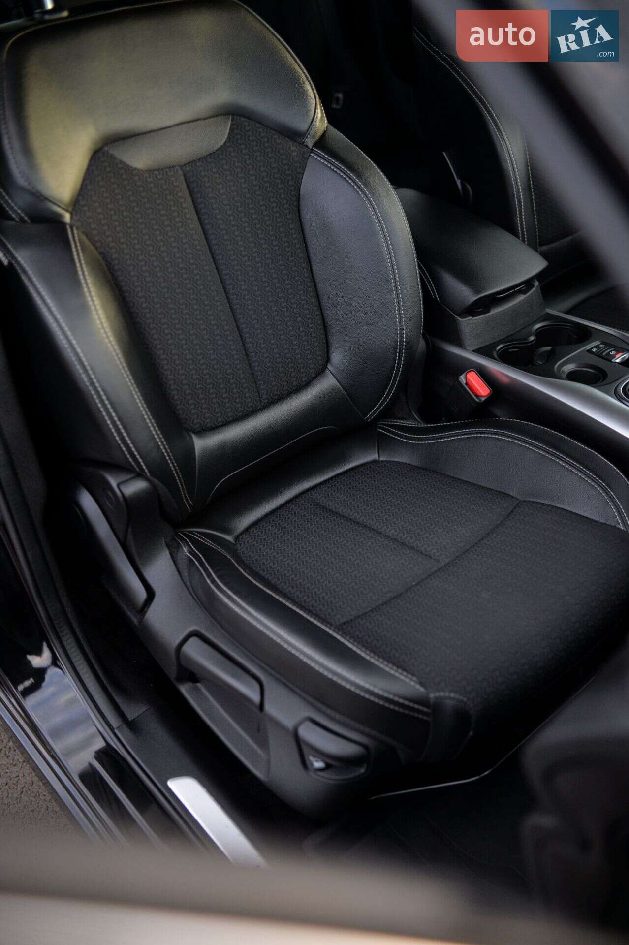 Renault Kadjar 2018 VIN VF1RFE00360469934 фото оголошення 13 з 19