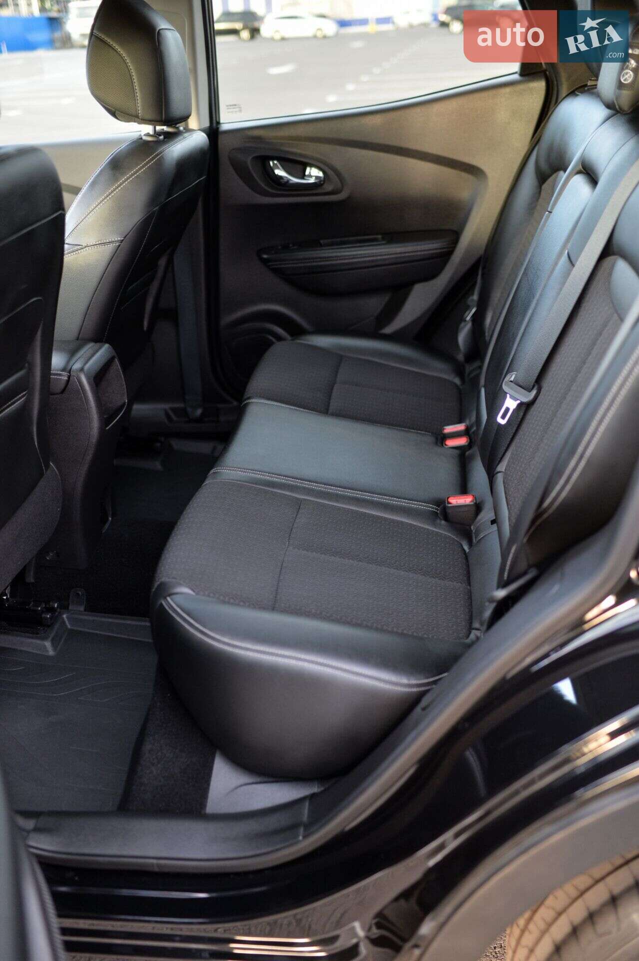 Renault Kadjar 2018 VIN VF1RFE00360469934 фото оголошення 16 з 19