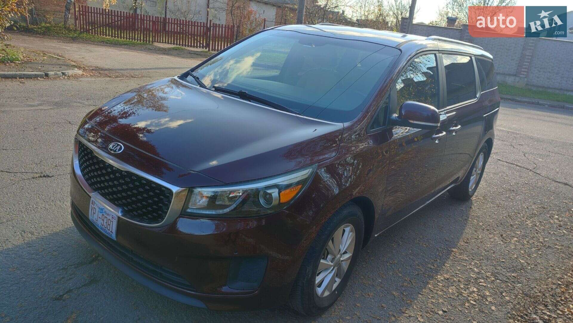 Kia Sedona 2017 VIN KNDMB5C13H6313372 фото оголошення 6 з 17