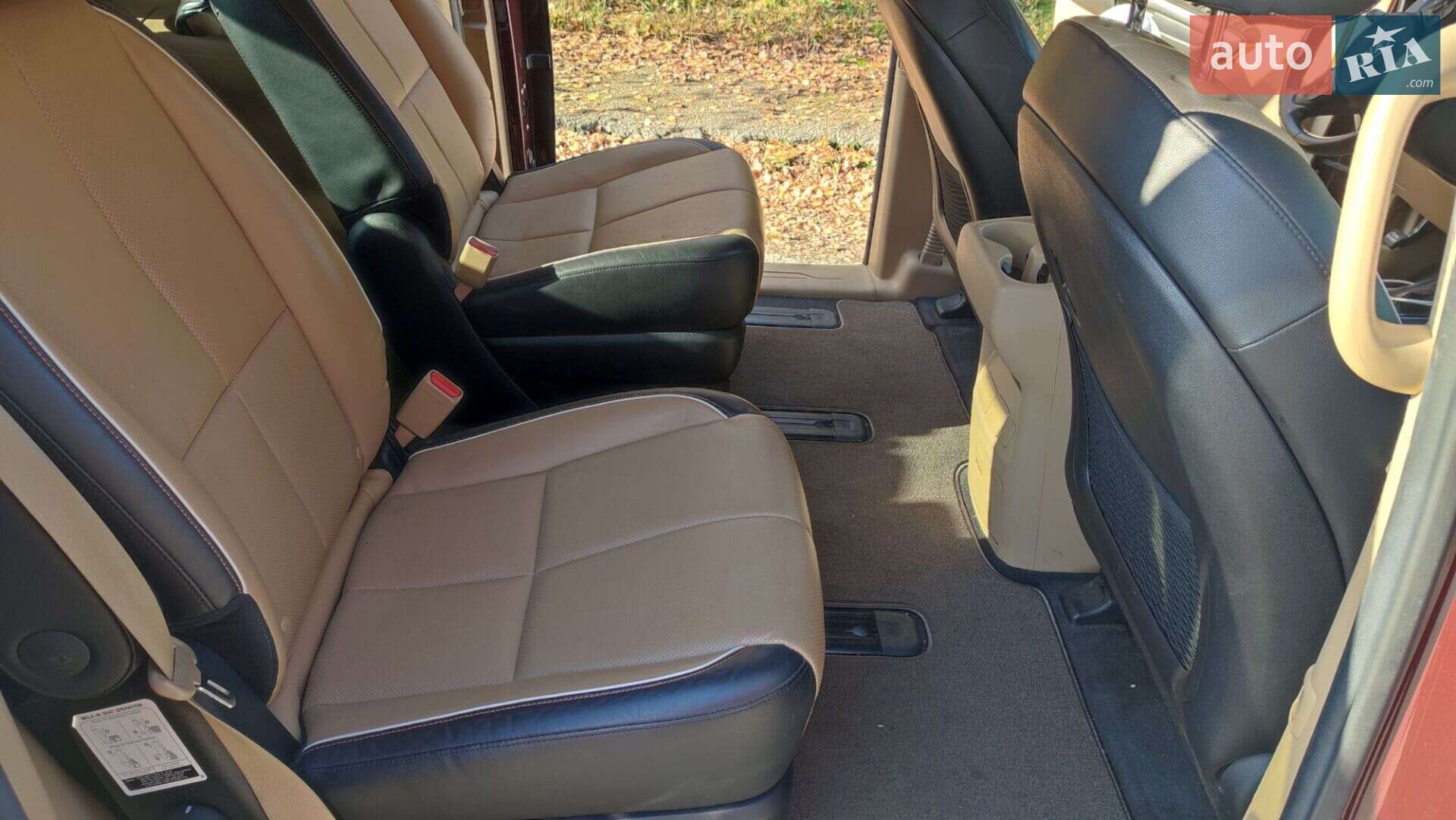 Kia Sedona 2017 VIN KNDMB5C13H6313372 фото оголошення 15 з 17