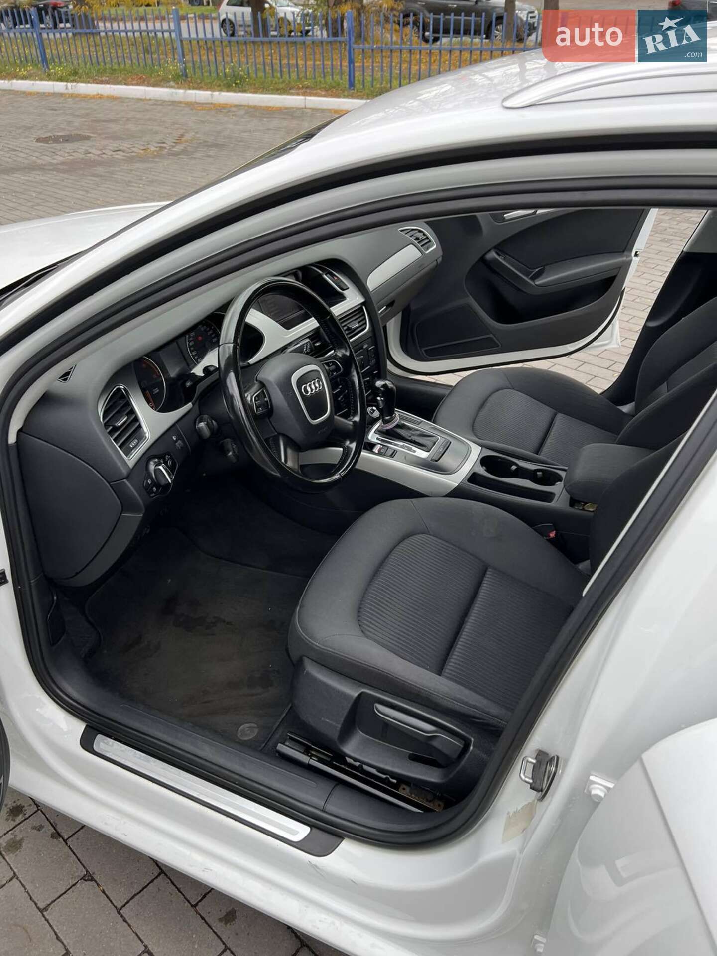 Audi A4 2011 VIN WAUZZZ8K9BA159276 фото оголошення 4 з 6