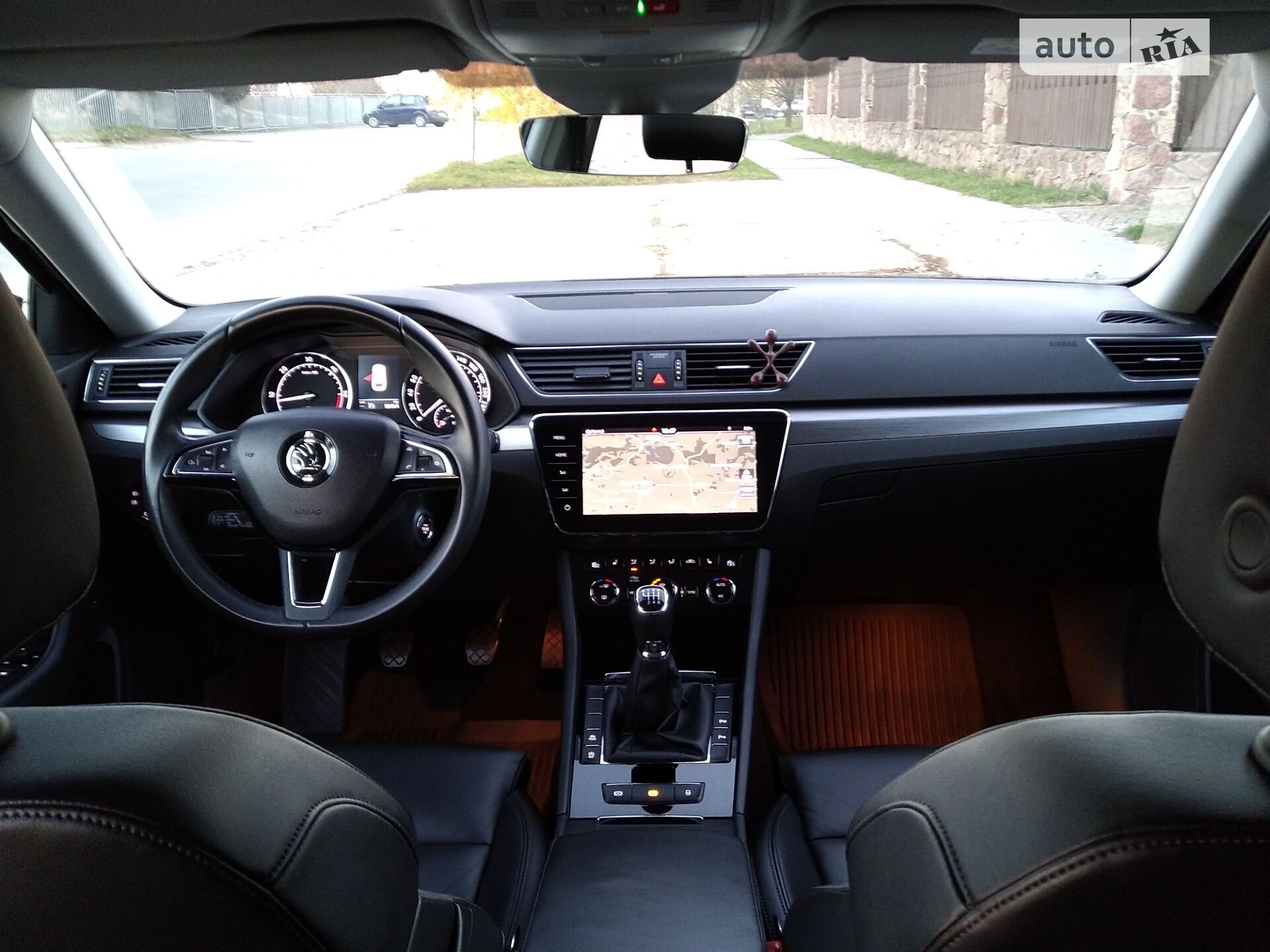 Skoda Superb 2018 VIN TMBJG9NP3J7580234 фото оголошення 2 з 152