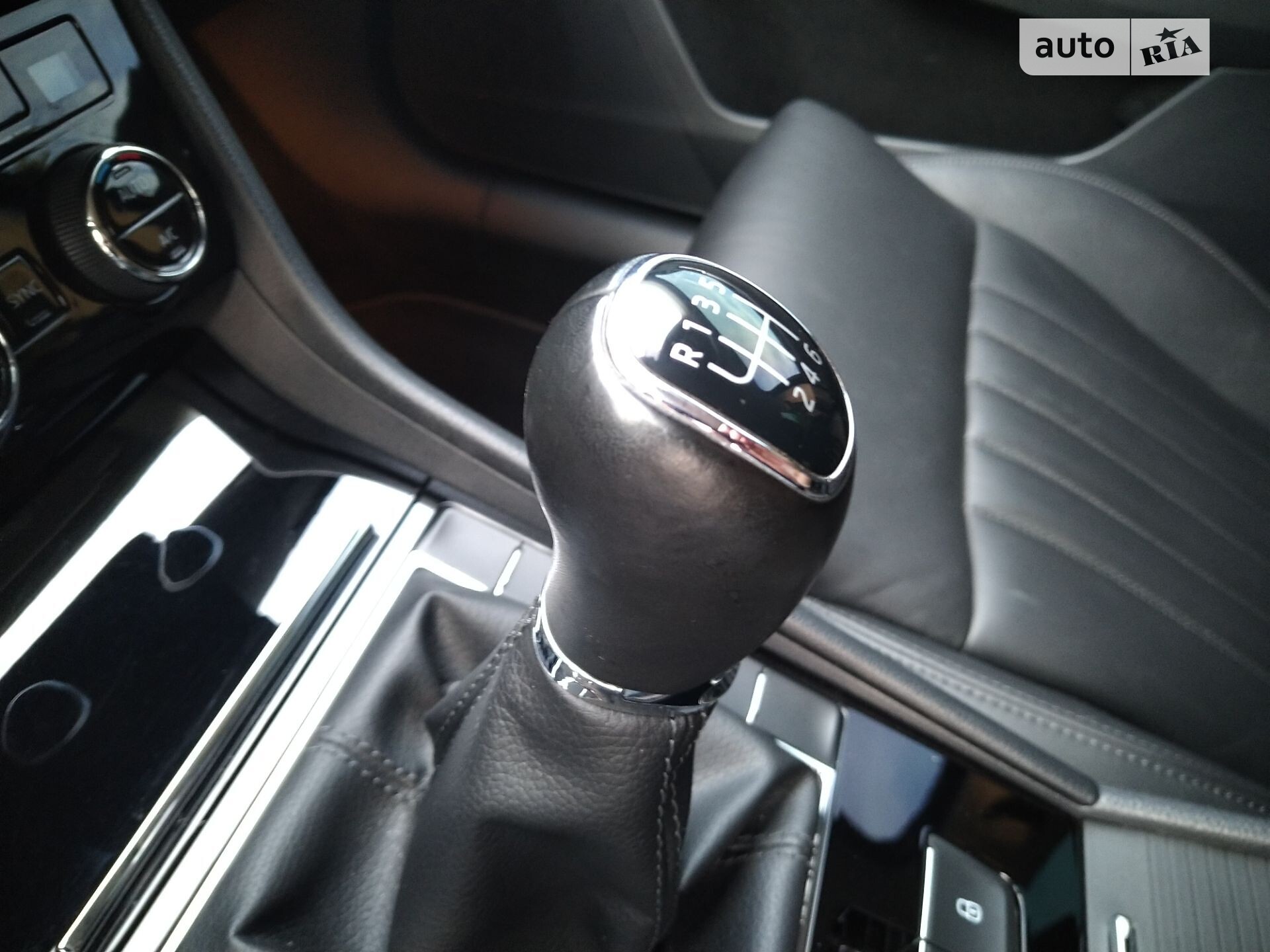 Skoda Superb 2018 VIN TMBJG9NP3J7580234 фото оголошення 119 з 152