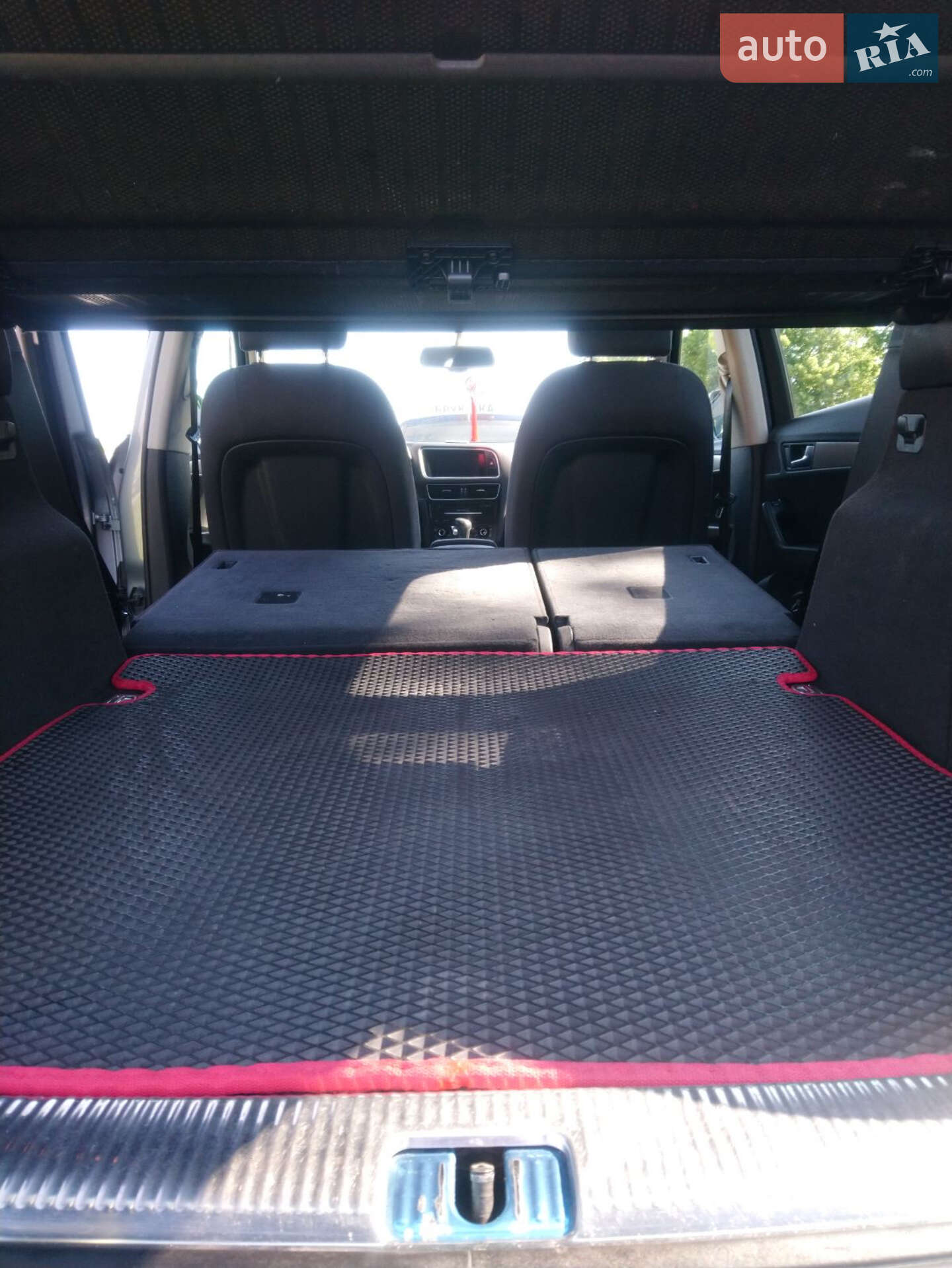 Audi Q5 2009 VIN WAUZZZ8R9AA052725 фото оголошення 2 з 17