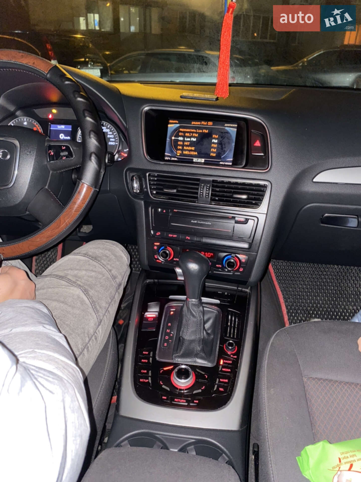 Audi Q5 2009 VIN WAUZZZ8R9AA052725 фото оголошення 7 з 17
