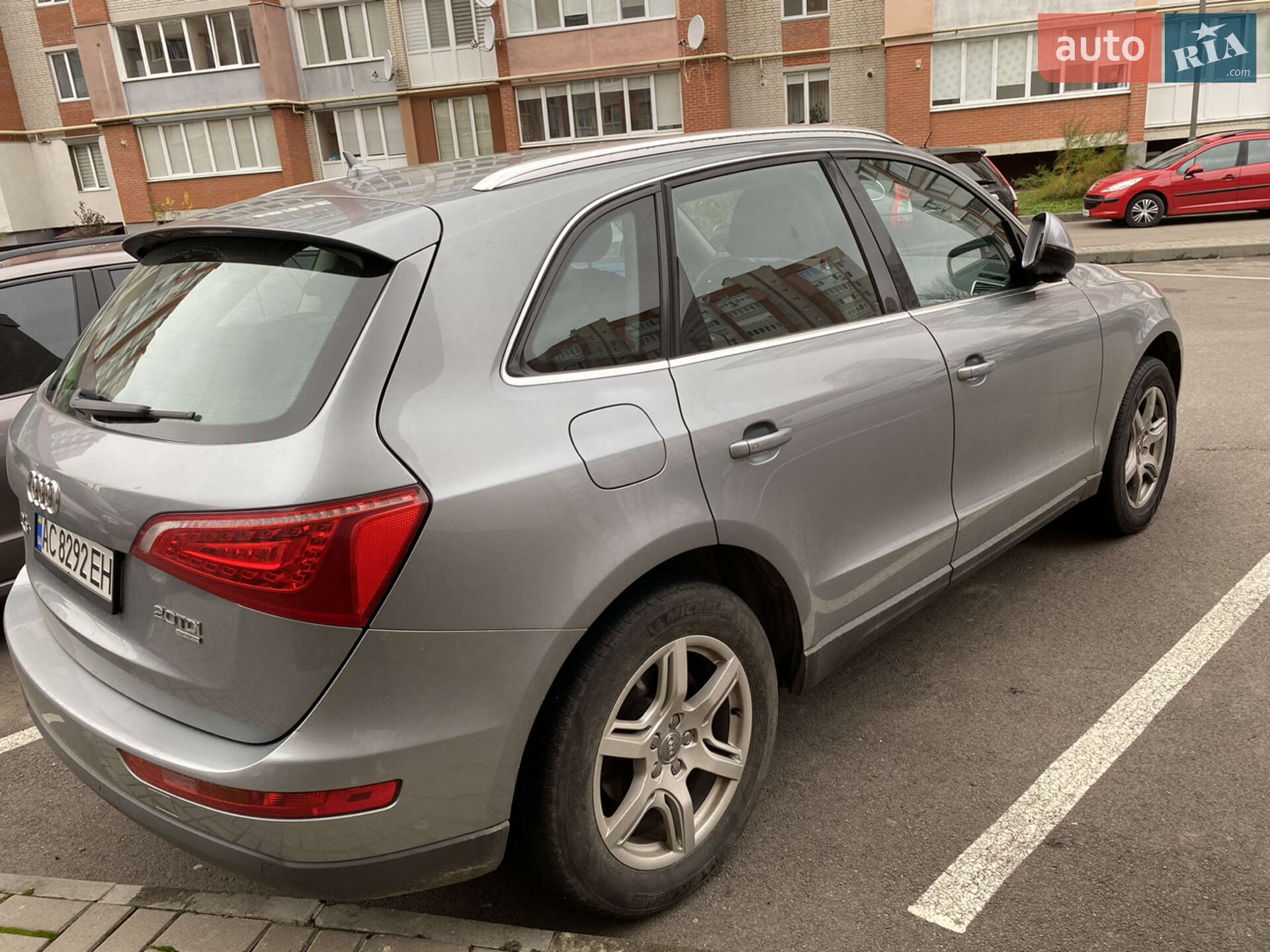 Audi Q5 2009 VIN WAUZZZ8R9AA052725 фото оголошення 2 з 9