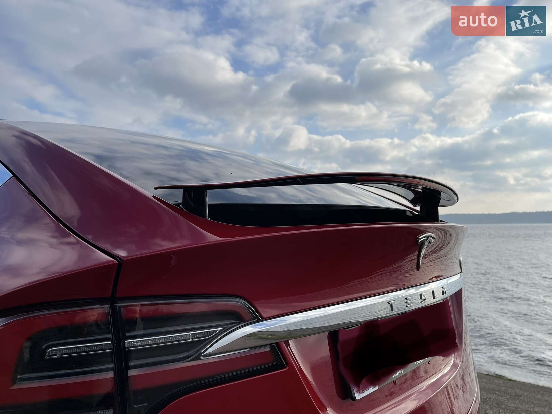 Tesla Model X 2019 VIN 5YJXCDE29KF208549 фото оголошення 10 з 21