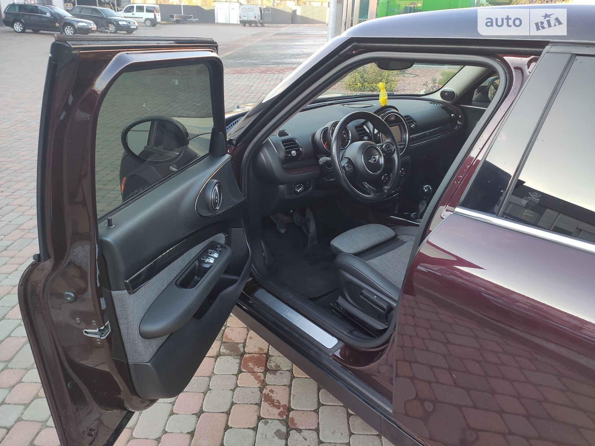 Mini Clubman 2016 VIN WMWLN5C50G2B35108 фото оголошення 18 з 31