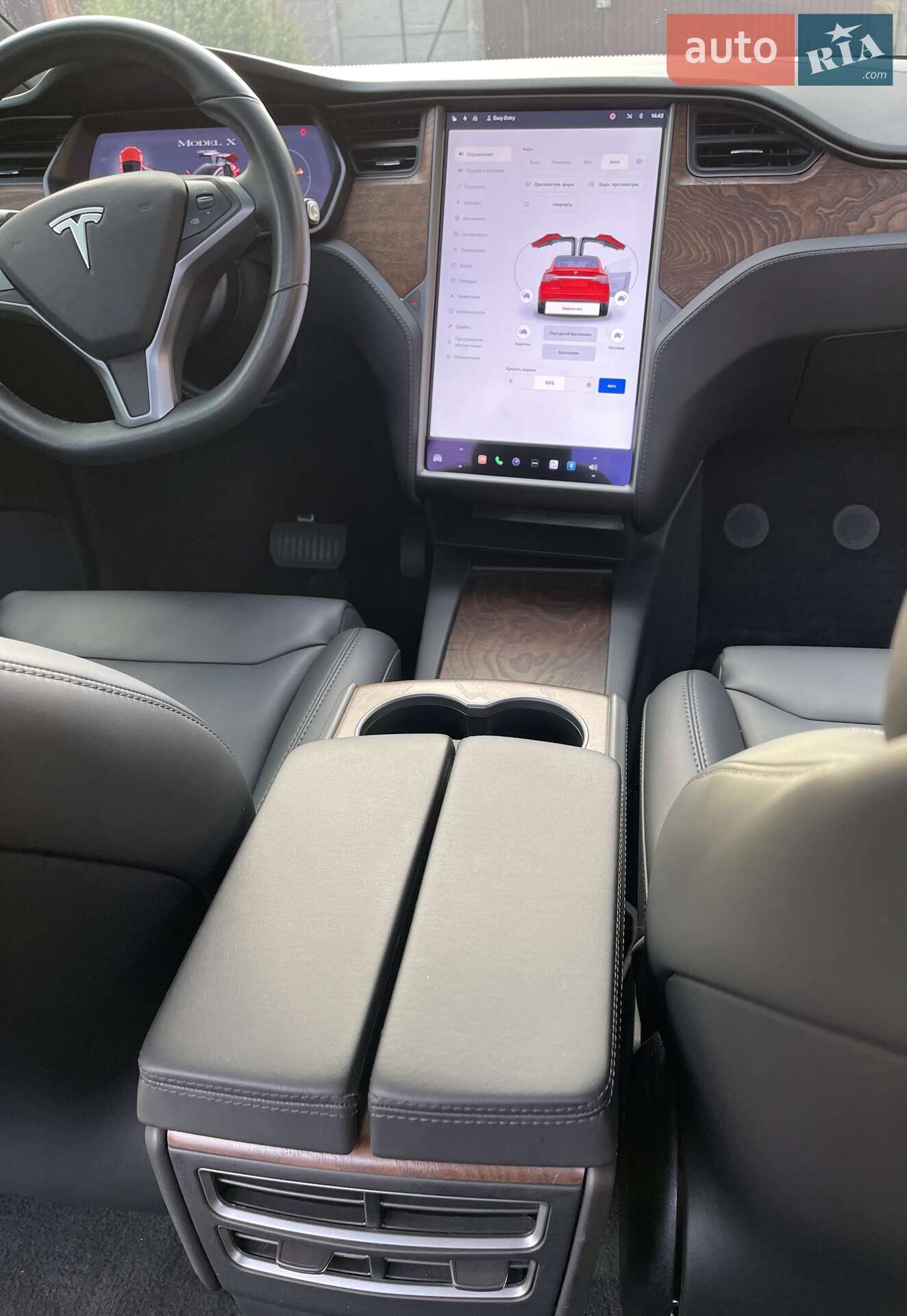 Tesla Model X 2019 VIN 5YJXCDE29KF208549 фото оголошення 5 з 13