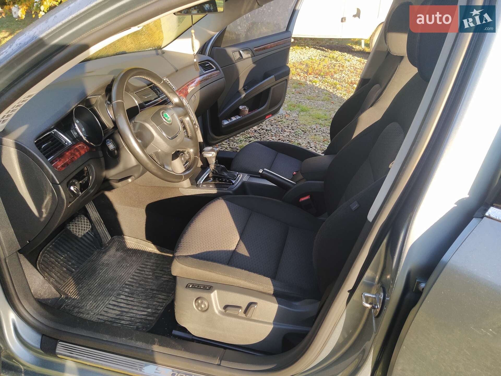 Skoda Superb 2010 VIN Y6UAB43T4AB300075 фото оголошення 5 з 23