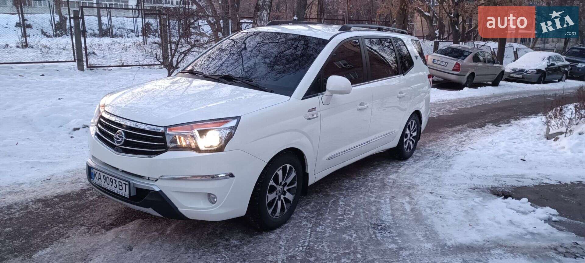 SsangYong Korando Turismo 2016 VIN KPBKJ2AE1GP114096 фото оголошення 10 з 25