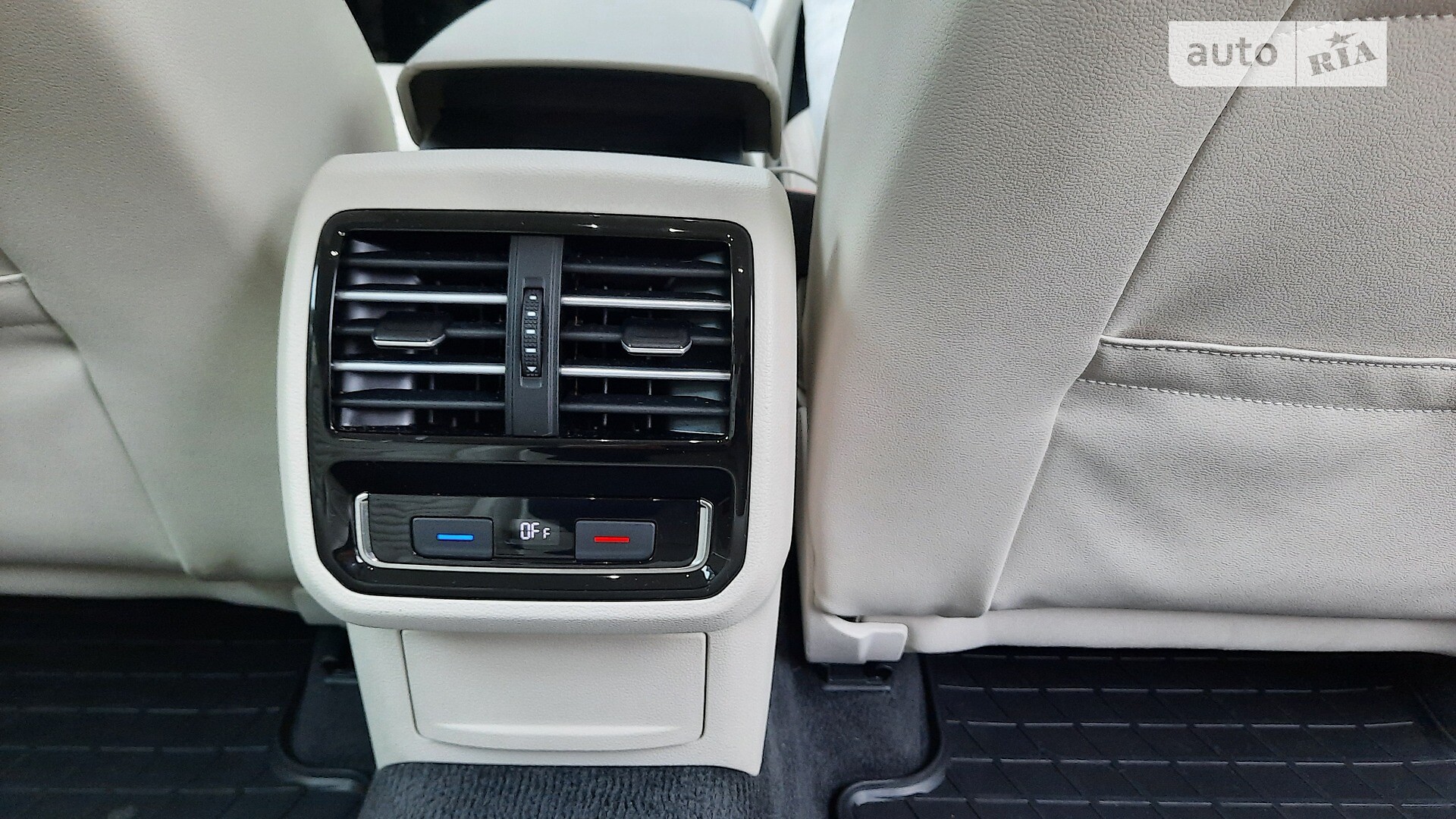 Volkswagen Passat 2015 VIN WVWZZZ3CZGE063115 фото оголошення 29 з 48