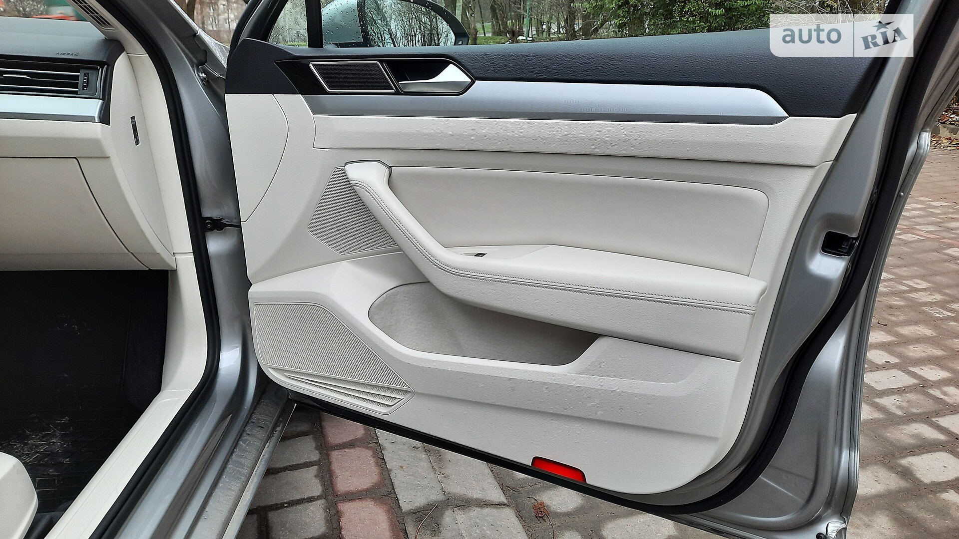 Volkswagen Passat 2015 VIN WVWZZZ3CZGE063115 фото оголошення 28 з 48