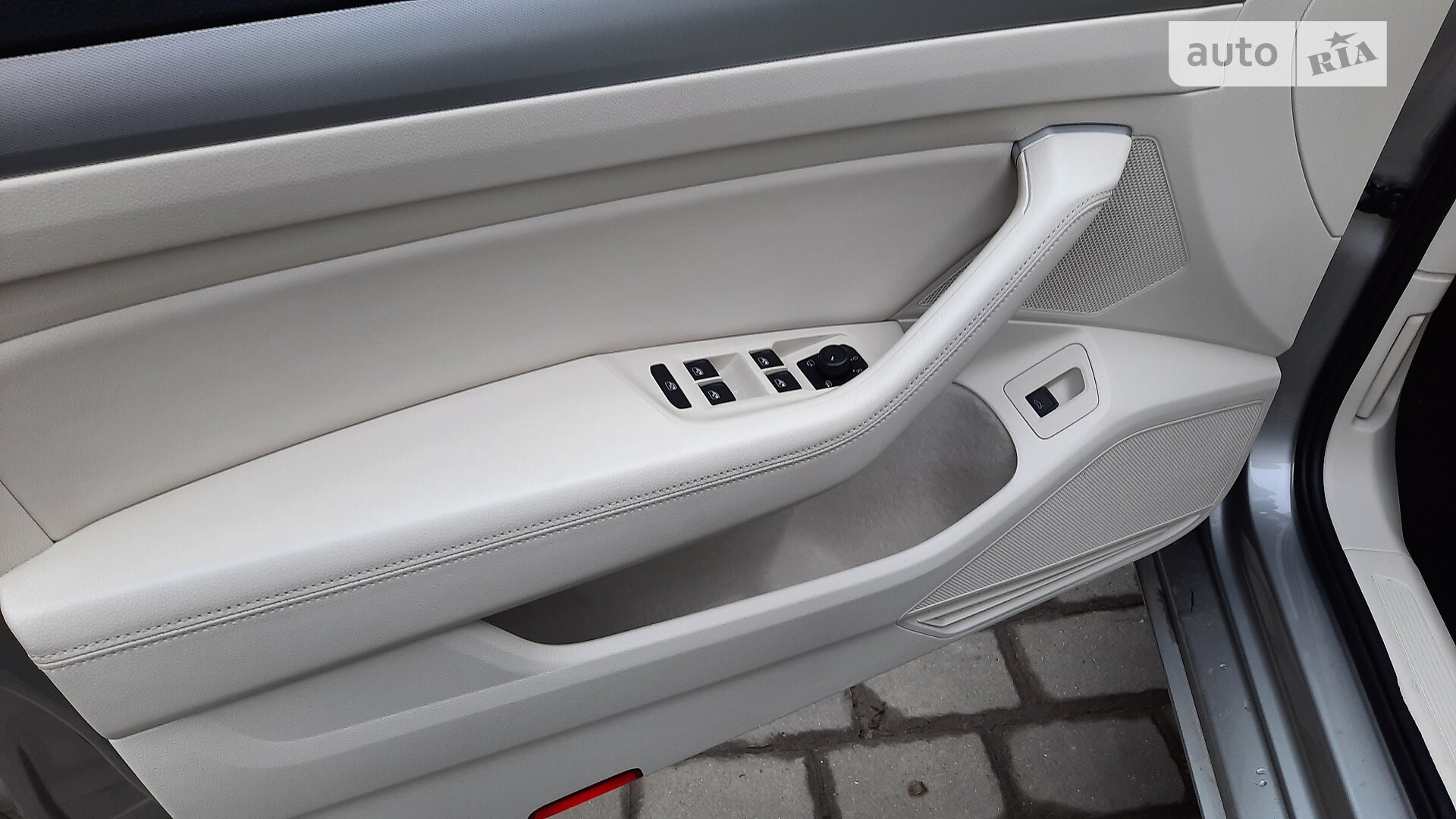 Volkswagen Passat 2015 VIN WVWZZZ3CZGE063115 фото оголошення 35 з 48