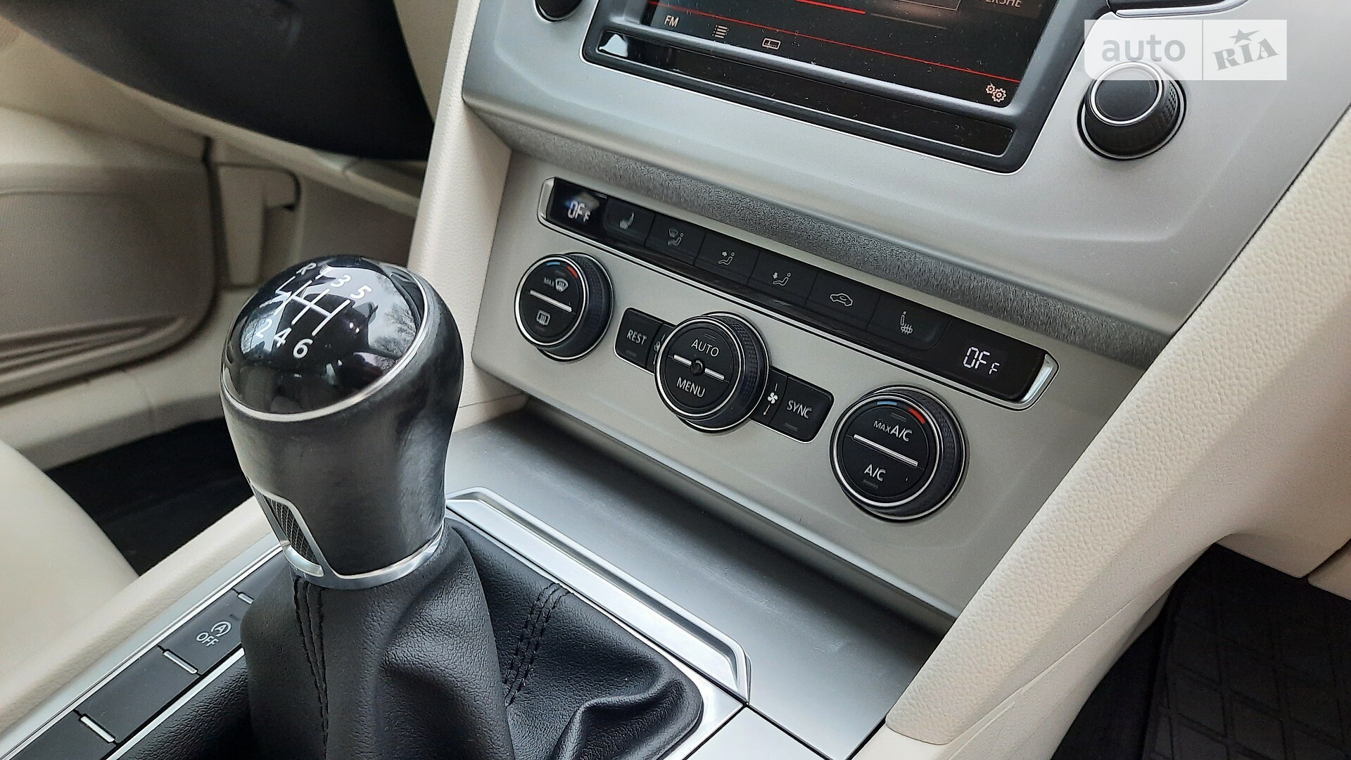 Volkswagen Passat 2015 VIN WVWZZZ3CZGE063115 фото оголошення 36 з 48