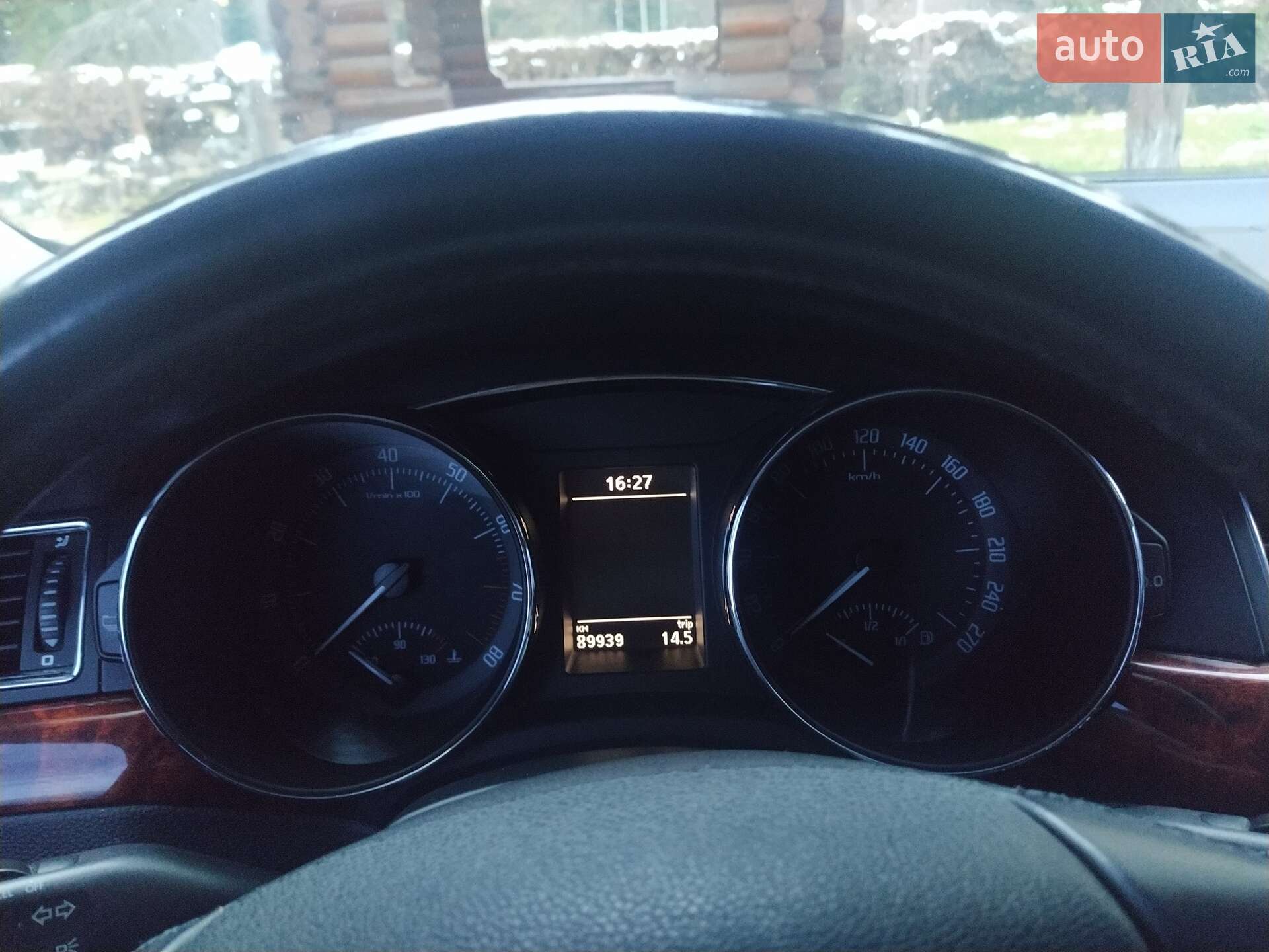 Skoda Superb 2010 VIN Y6UAB43T4AB300075 фото оголошення 4 з 18