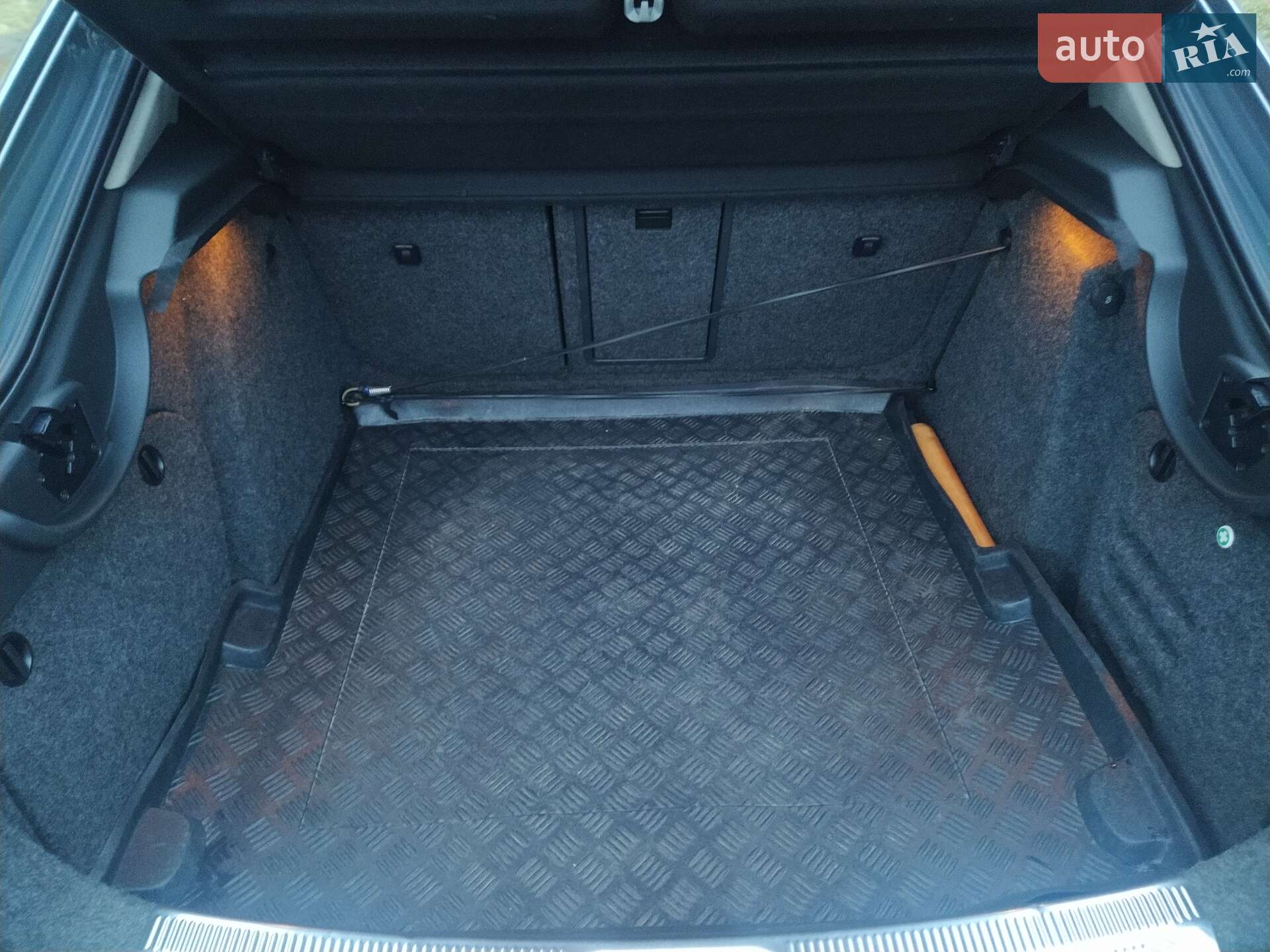 Skoda Superb 2010 VIN Y6UAB43T4AB300075 фото оголошення 5 з 18