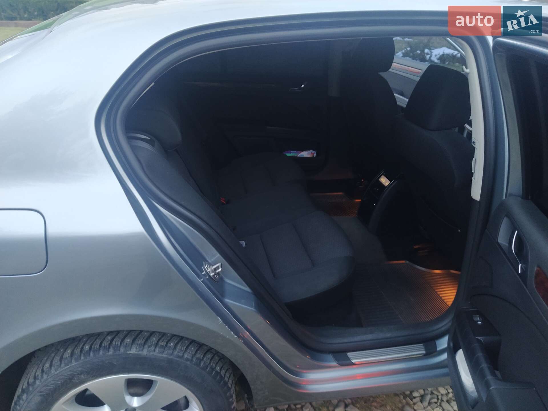 Skoda Superb 2010 VIN Y6UAB43T4AB300075 фото оголошення 6 з 18