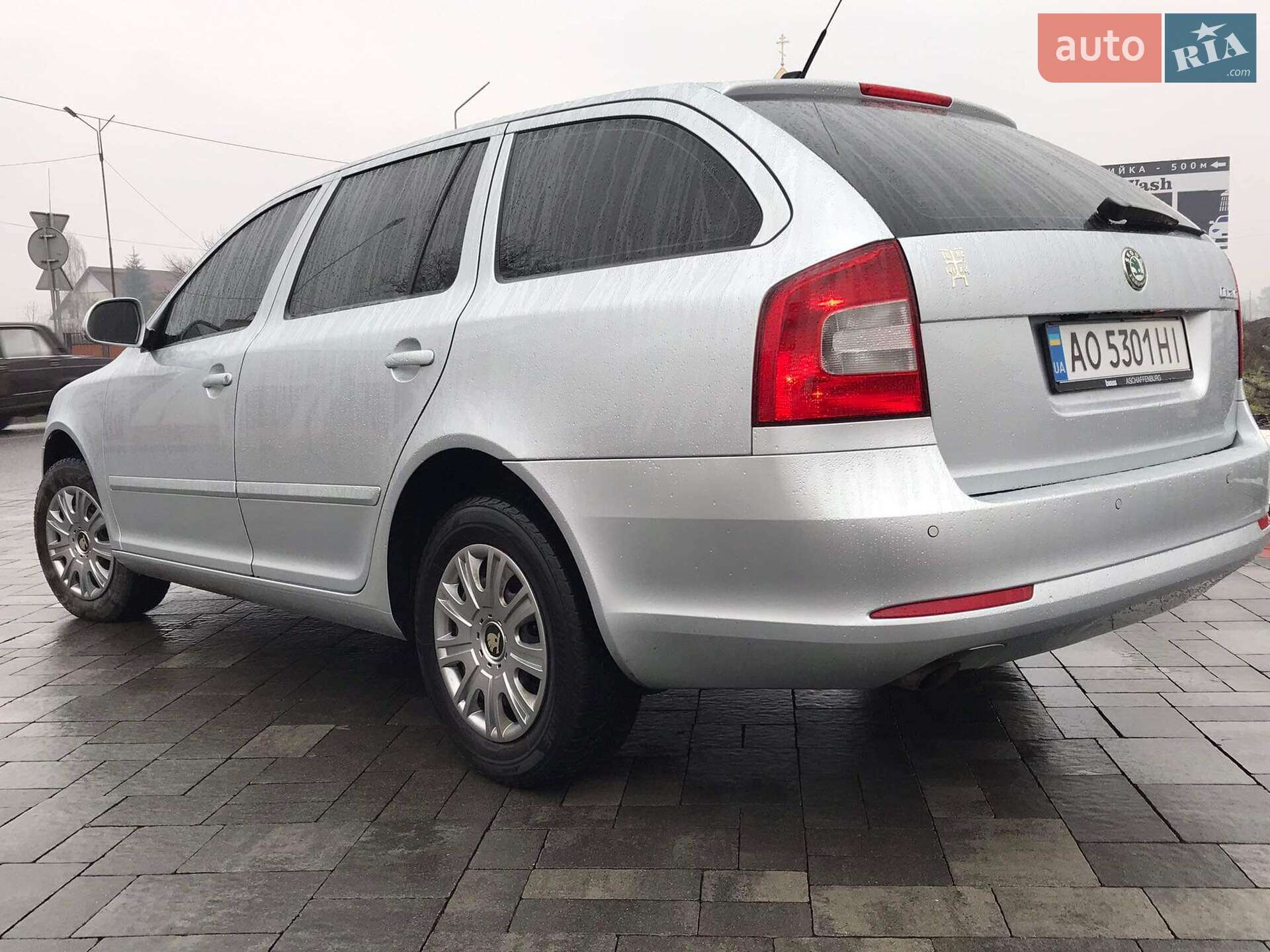 Skoda Octavia 2010 VIN TMBHT61Z1B2027063 фото оголошення 3 з 18