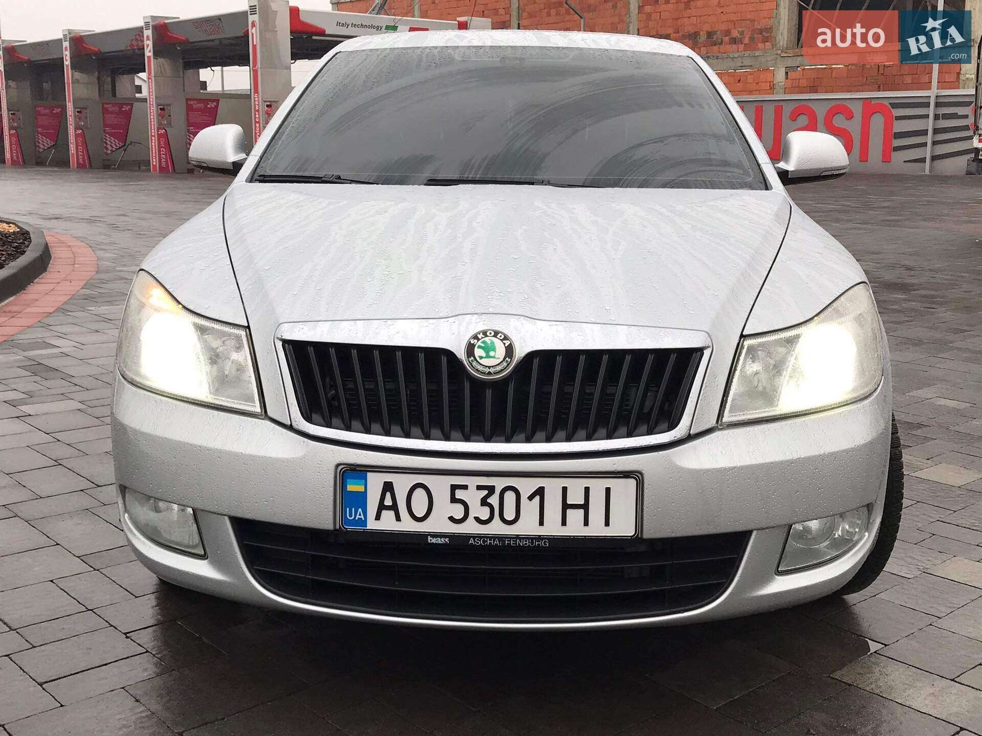 Skoda Octavia 2010 VIN TMBHT61Z1B2027063 фото оголошення 4 з 18