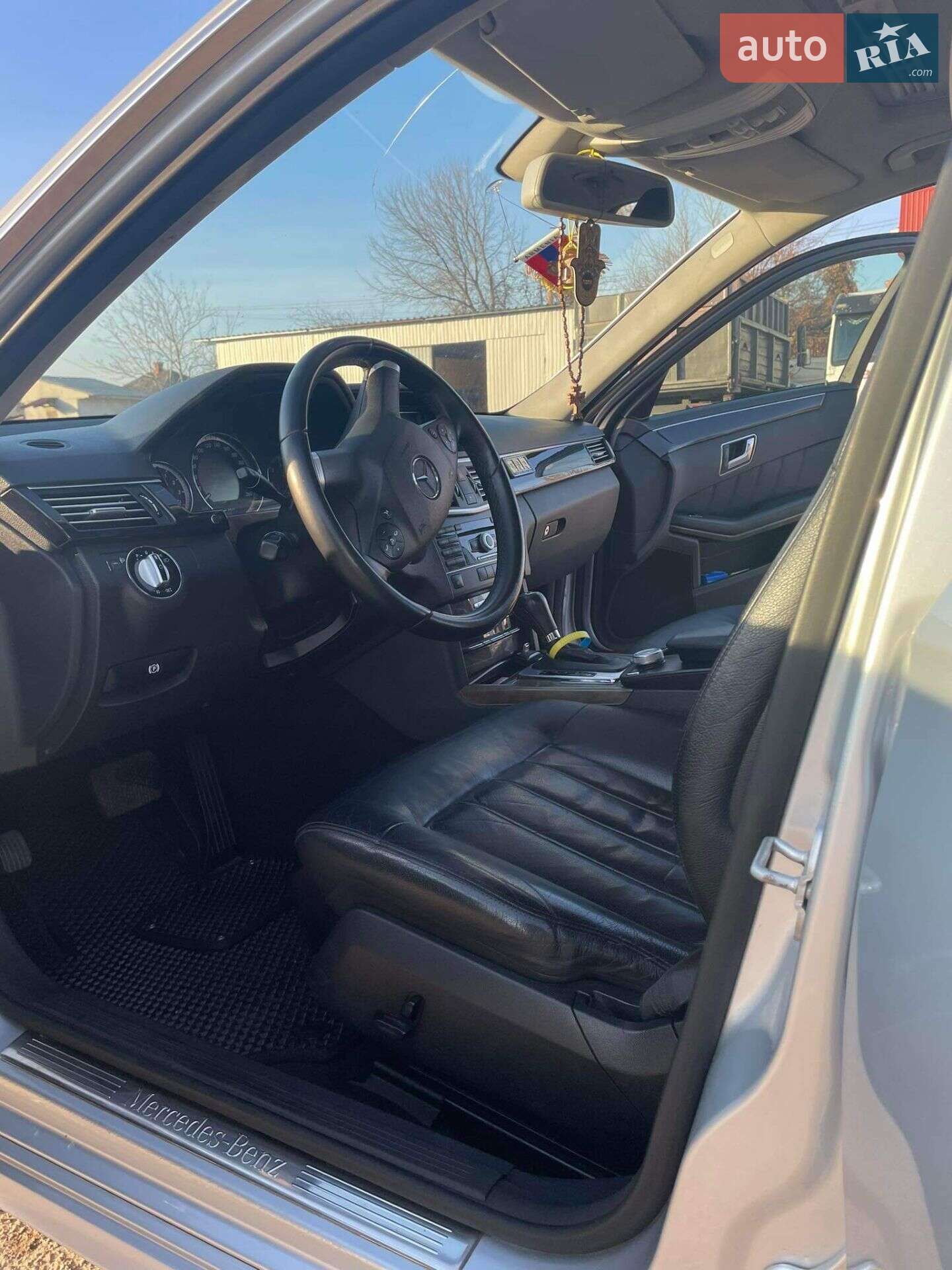 Mercedes-Benz E-Class 2009 VIN WDD2120051A027507 фото оголошення 5 з 13