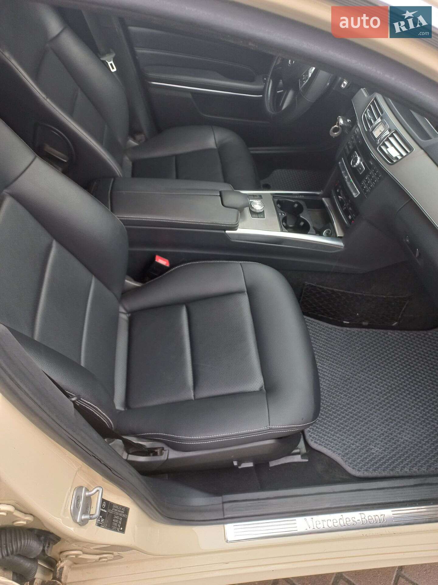 Mercedes-Benz E-Class 2013 VIN WDD2122051A828423 фото оголошення 9 з 14
