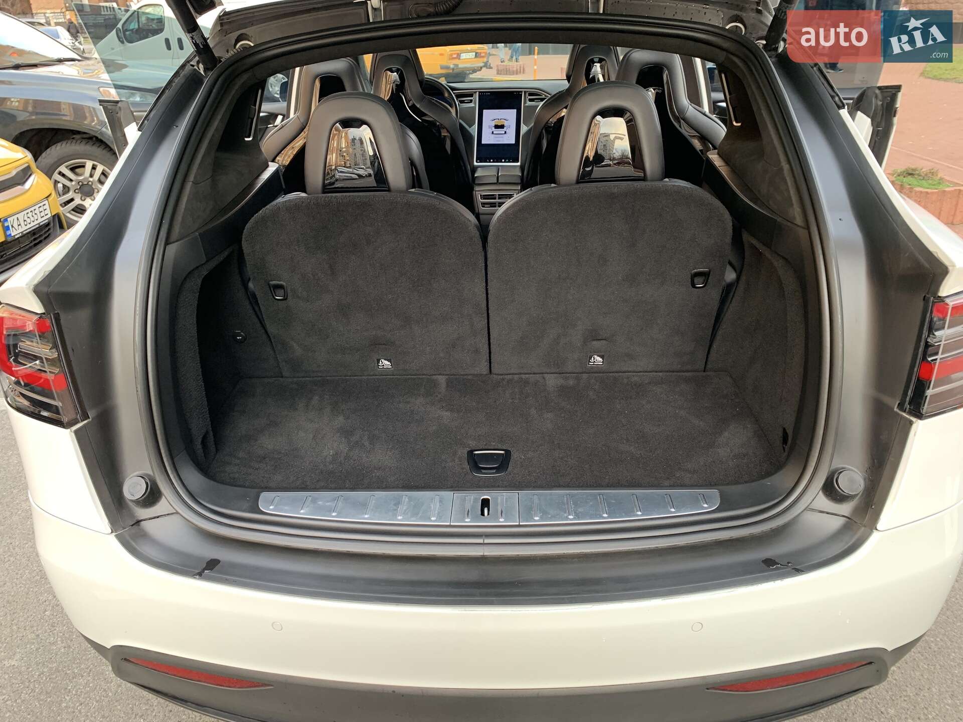 Tesla Model X 2016 VIN 5YJXCBE22GF021410 фото оголошення 16 з 19