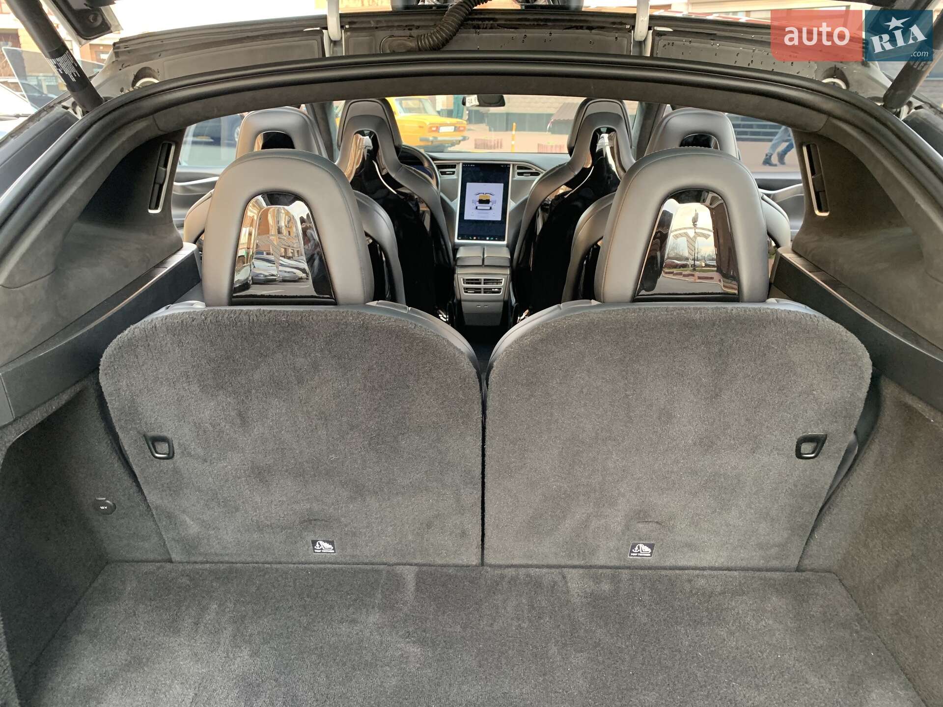 Tesla Model X 2016 VIN 5YJXCBE22GF021410 фото оголошення 17 з 19