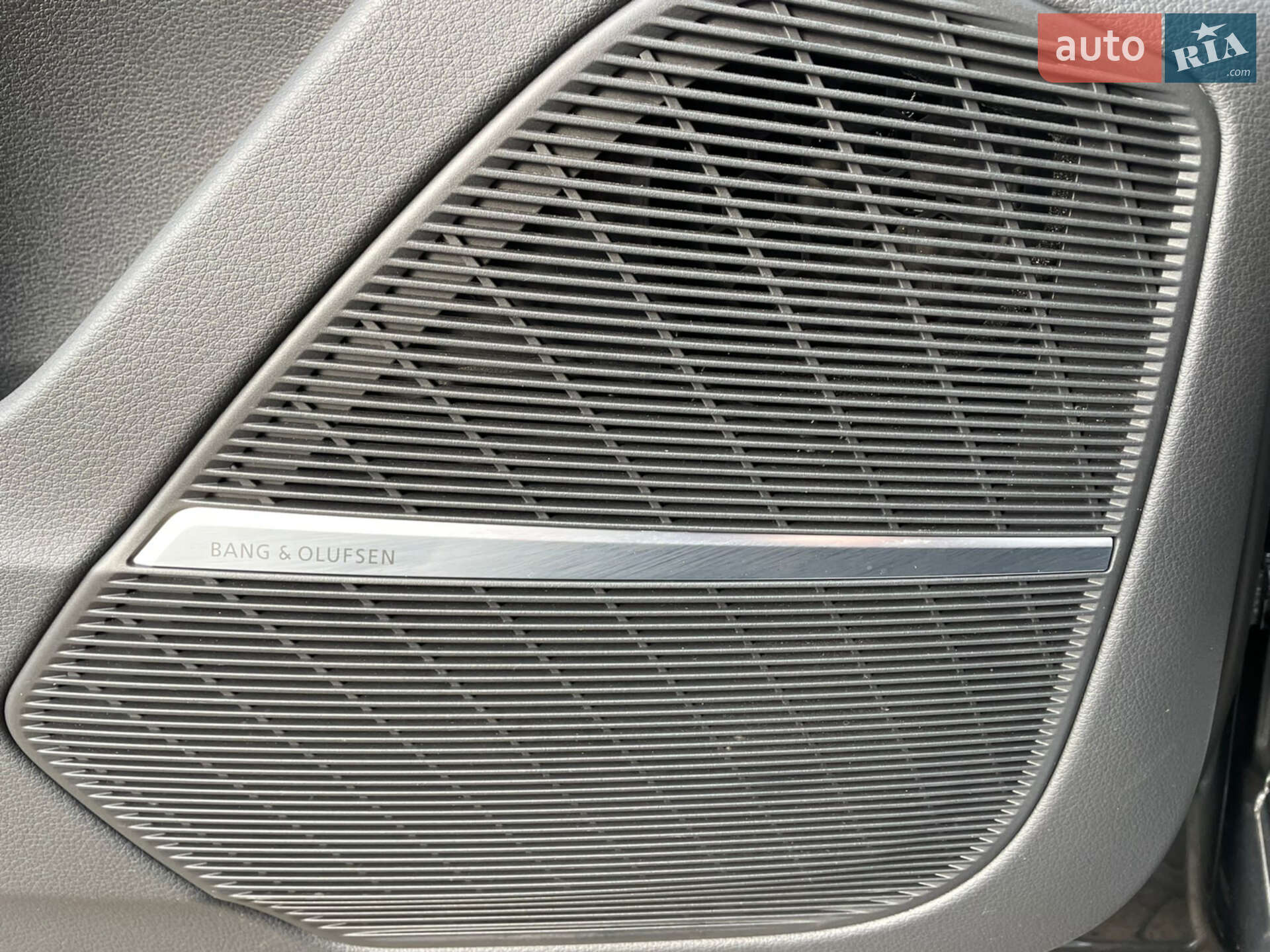Audi SQ8 2021 VIN WAUZZZF11MD026782 фото оголошення 8 з 30