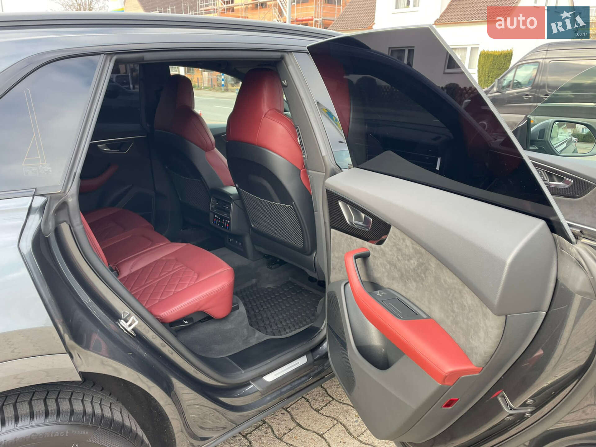 Audi SQ8 2021 VIN WAUZZZF11MD026782 фото оголошення 10 з 30