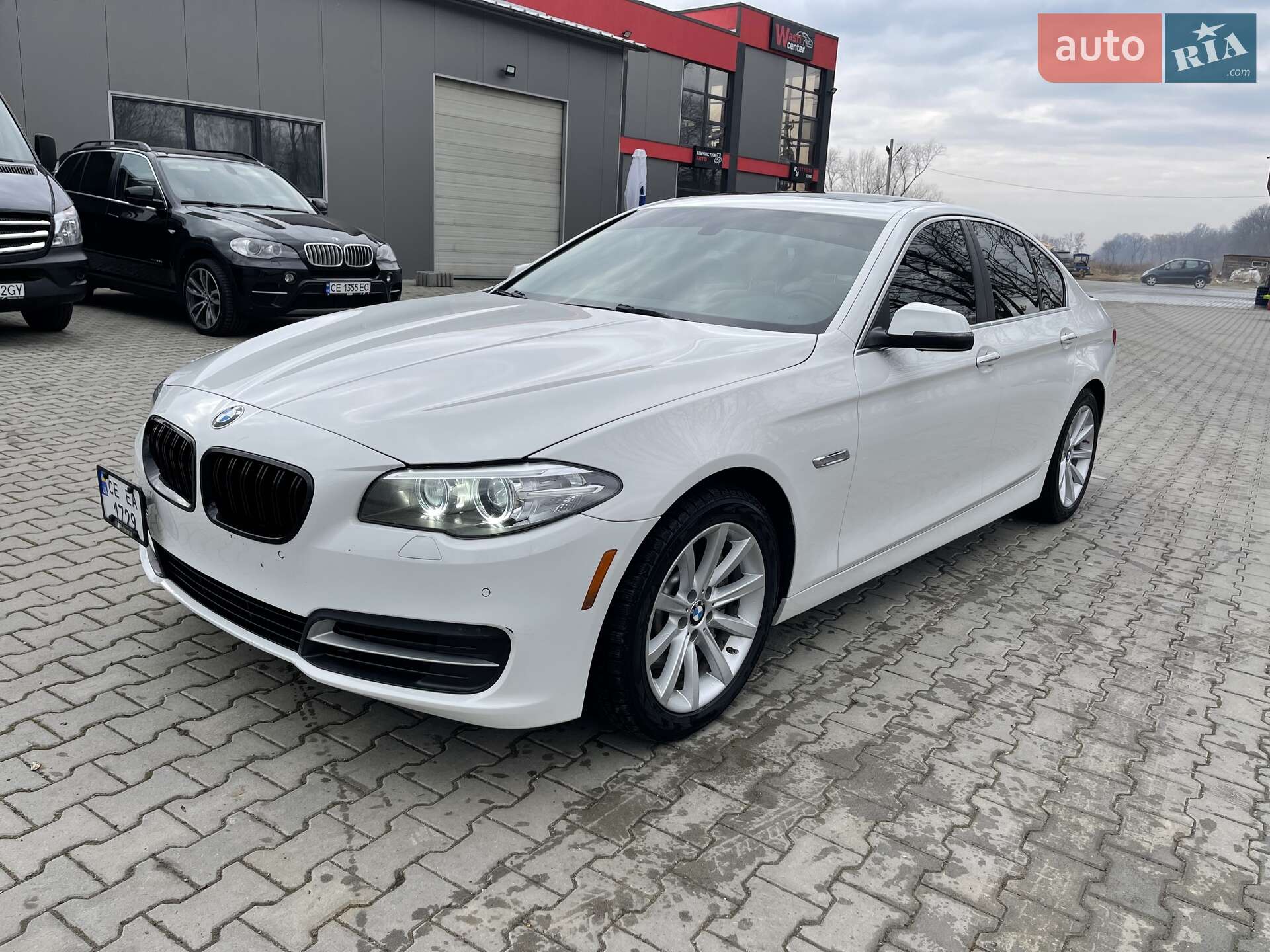 BMW 5 Series 2013 VIN WBAXA5C59ED001709 фото оголошення 2 з 7
