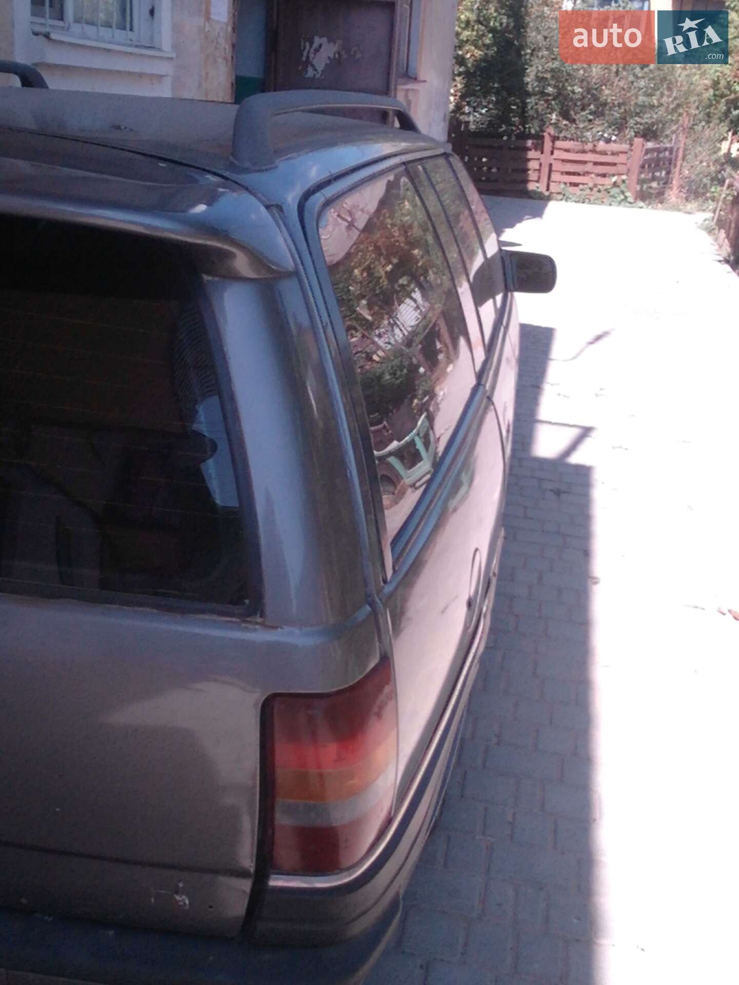 Opel Omega 1991 VIN W0L000067M1261107 фото оголошення 2 з 16