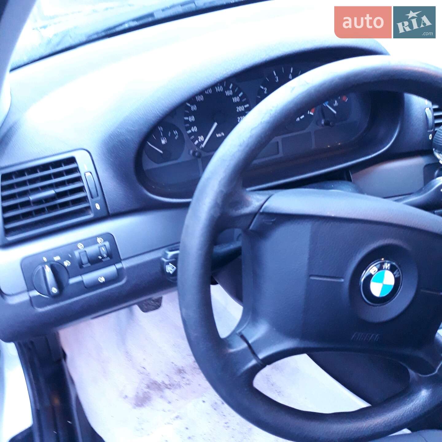 BMW 3 Series 2004 VIN WBAEY31060KS42971 фото оголошення 23 з 33