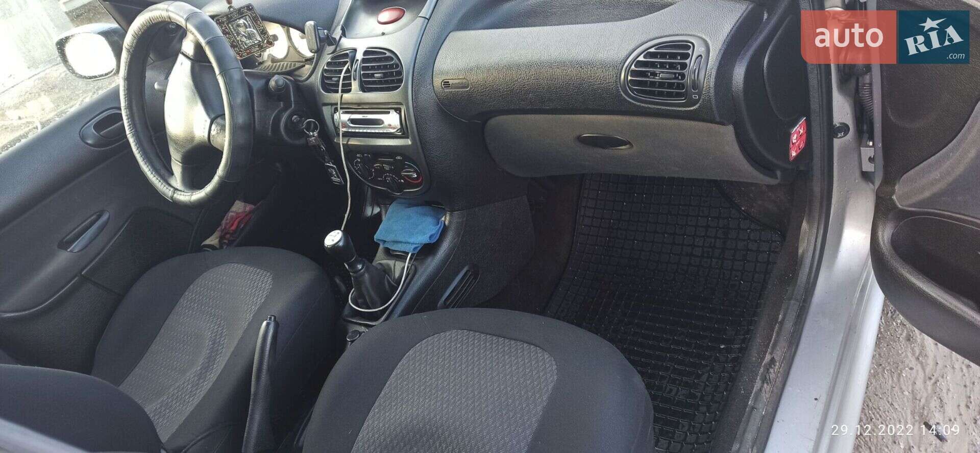 Peugeot 206 2004 VIN VF32E8HXF43826875 фото оголошення 2 з 6