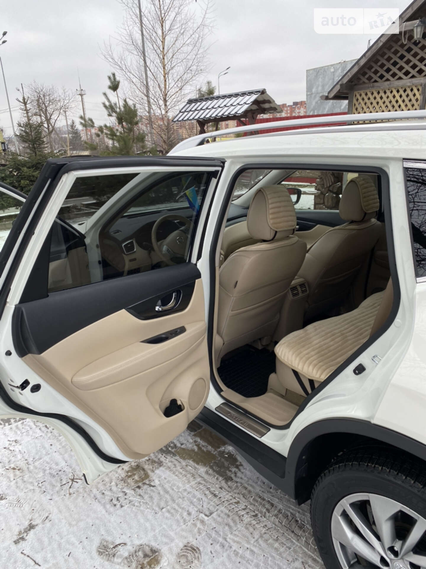 Nissan X-Trail 2015 VIN JN1TANT32U0000644 фото оголошення 19 з 65