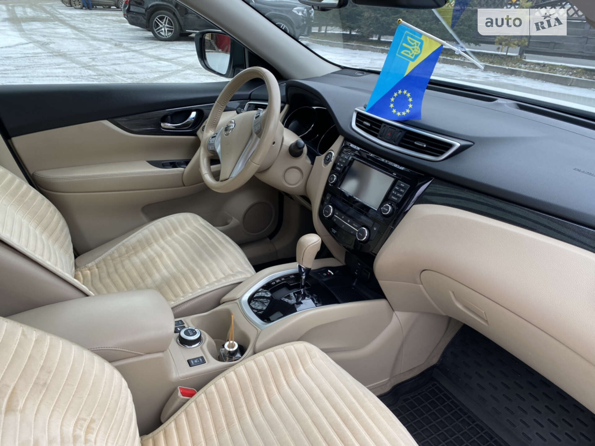Nissan X-Trail 2015 VIN JN1TANT32U0000644 фото оголошення 27 з 65