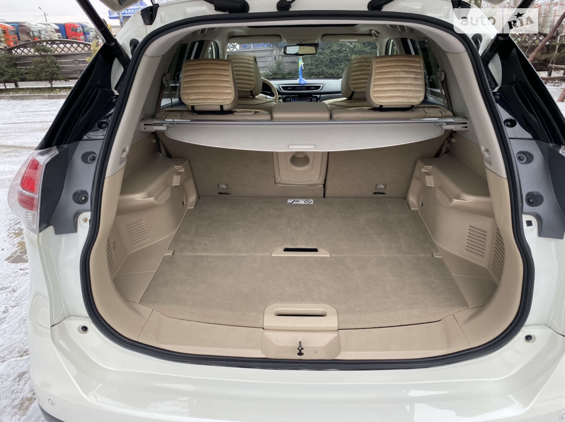 Nissan X-Trail 2015 VIN JN1TANT32U0000644 фото оголошення 29 з 65