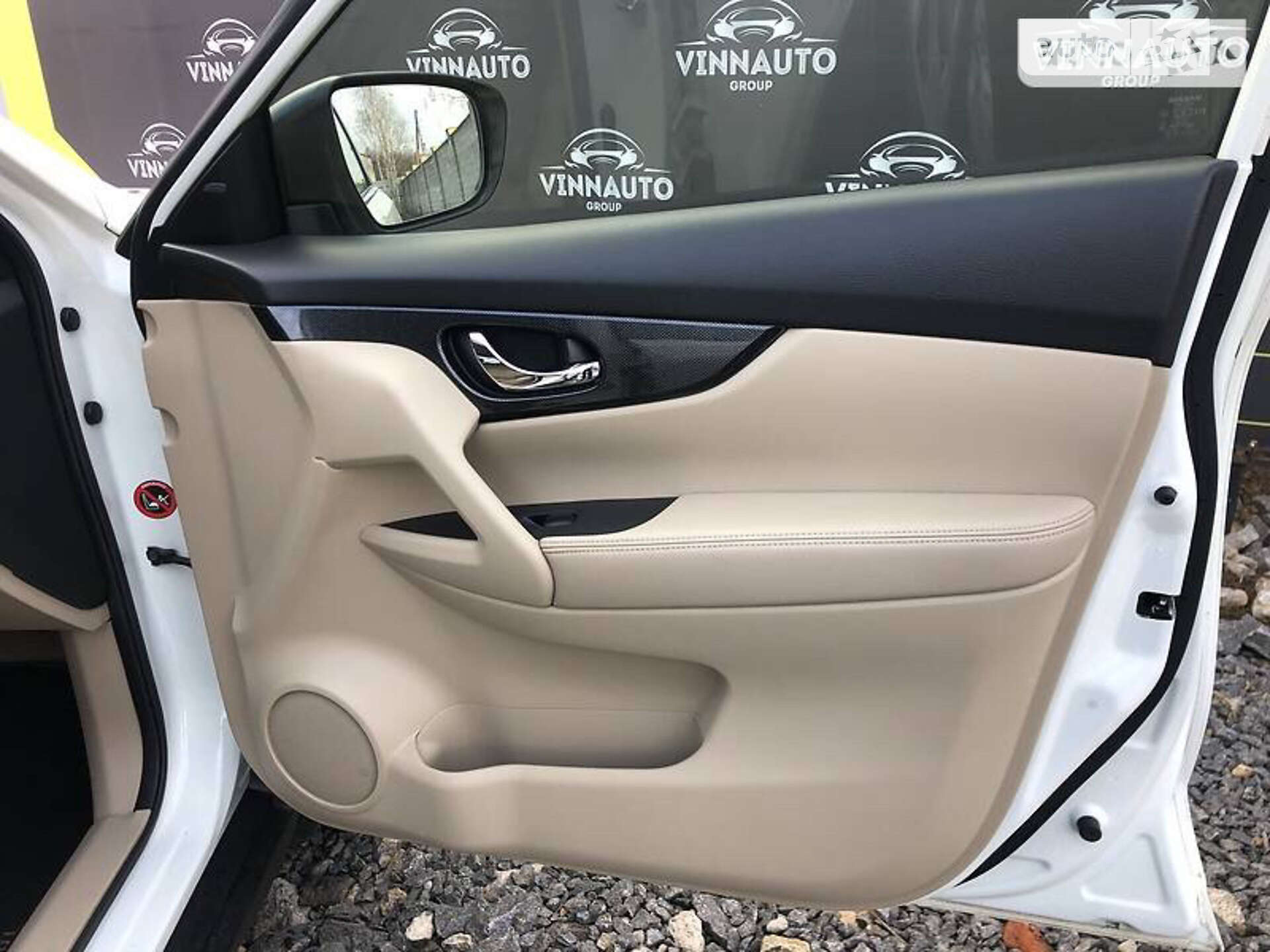 Nissan X-Trail 2015 VIN JN1TANT32U0000644 фото оголошення 46 з 65