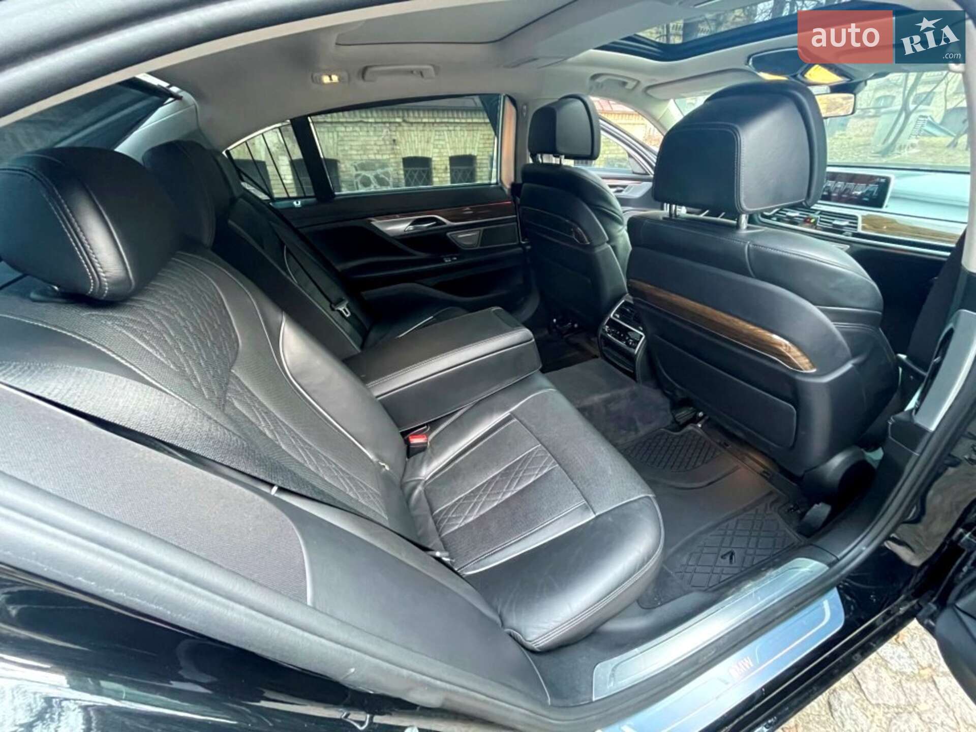 BMW 7 Series 2016 VIN WBA7F2C52GG420440 фото оголошення 21 з 47