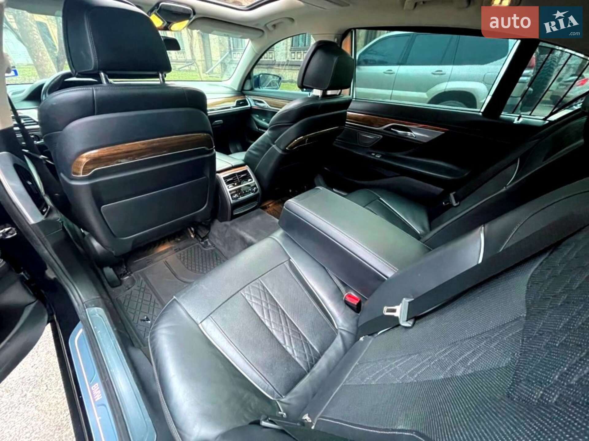 BMW 7 Series 2016 VIN WBA7F2C52GG420440 фото оголошення 24 з 47