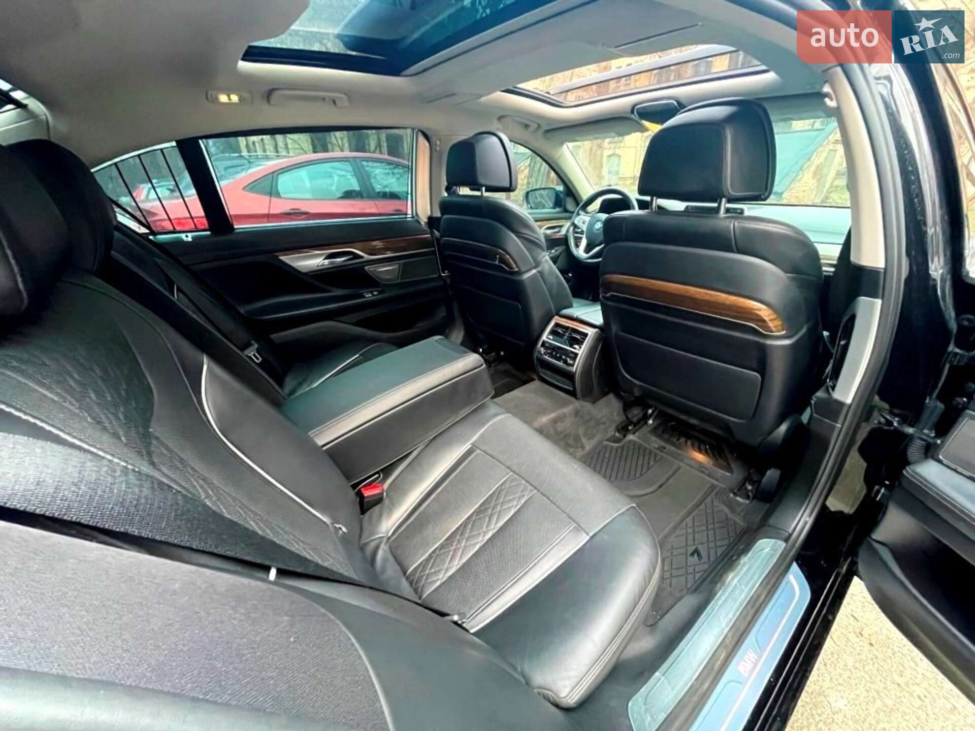 BMW 7 Series 2016 VIN WBA7F2C52GG420440 фото оголошення 23 з 47