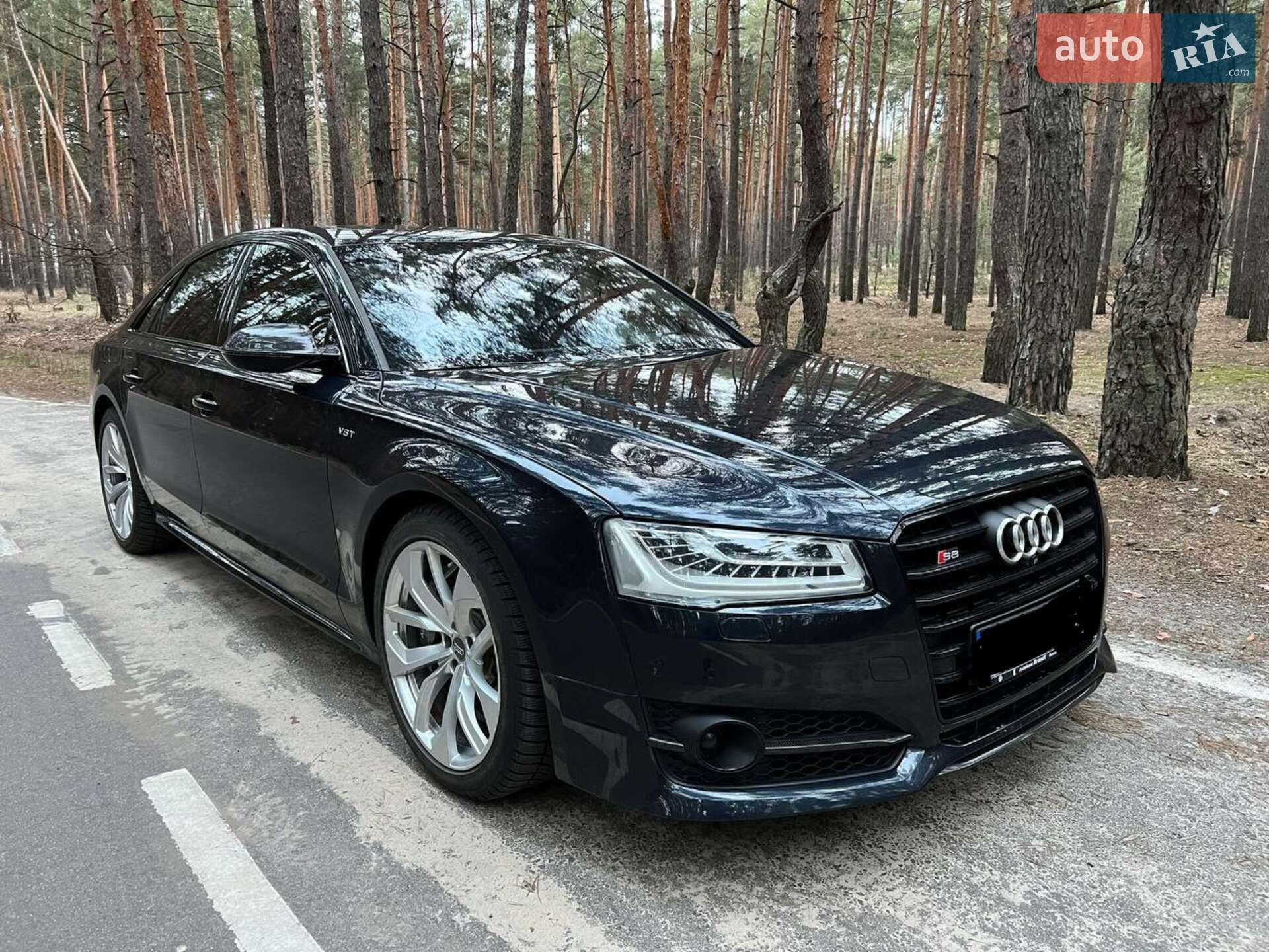 Audi S8 2017 VIN WUAZZZ4H3HN901205 фото оголошення 17 з 17