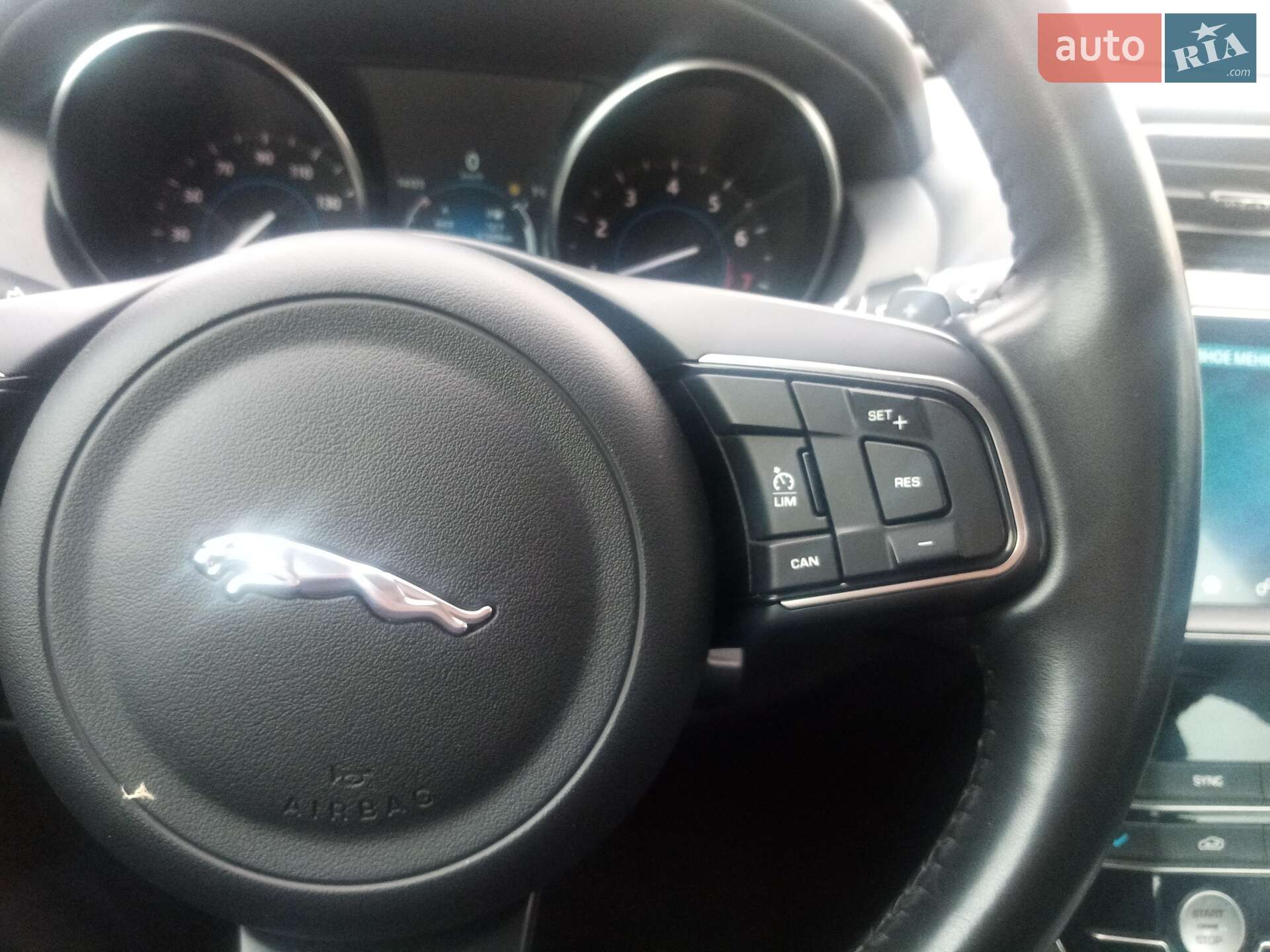 Jaguar XE 2019 VIN SAJAS4FX1KCP52772 фото оголошення 44 з 49