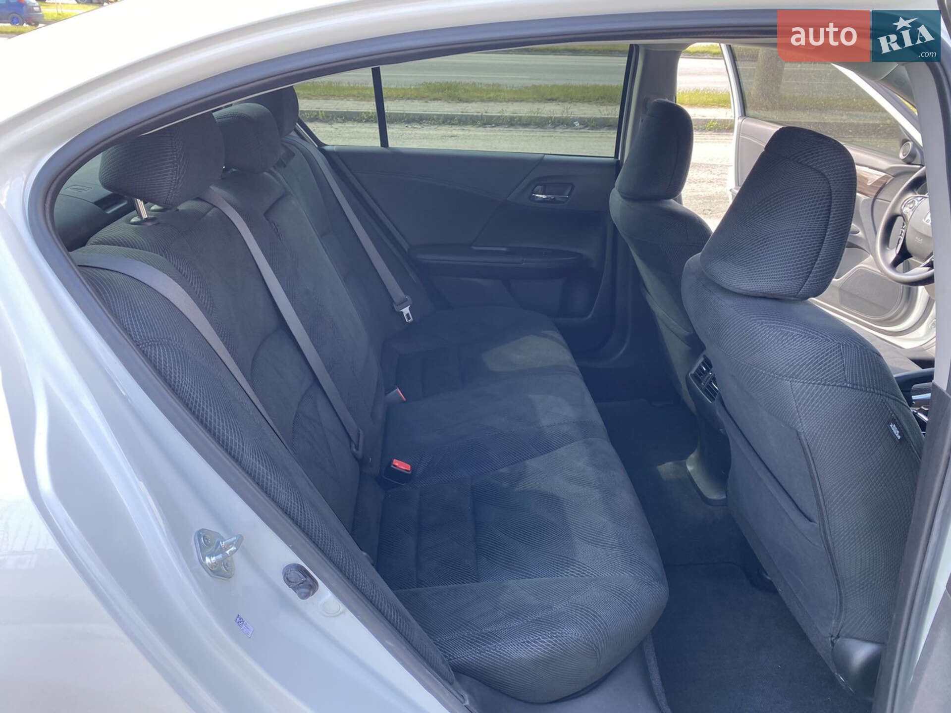 Honda Accord 2016 VIN JHMCR6F35HC015965 фото оголошення 8 з 14