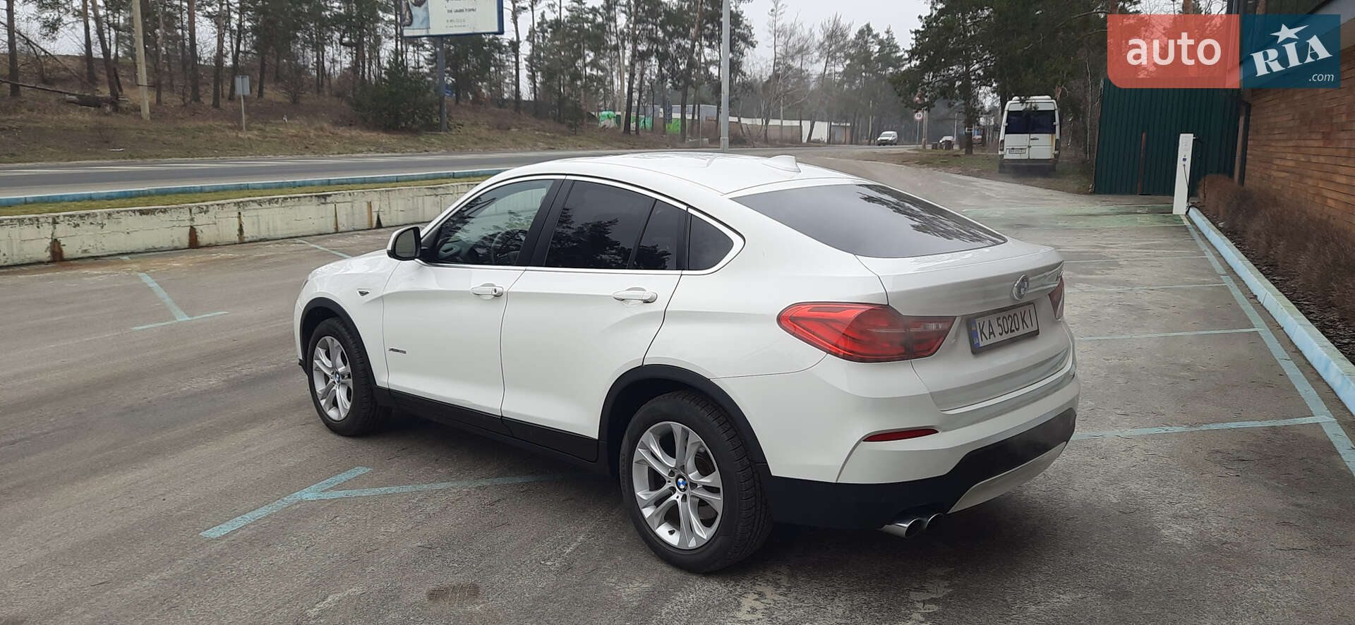 BMW X4 2016 VIN 5UXXW3C55G0R22701 фото оголошення 2 з 40