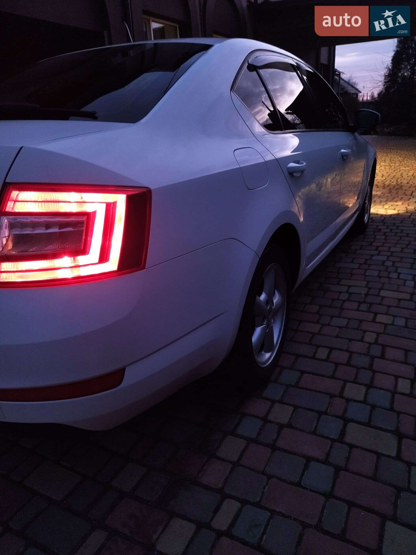 Skoda Octavia 2014 VIN TMBAB2NEXFB006092 фото оголошення 8 з 9