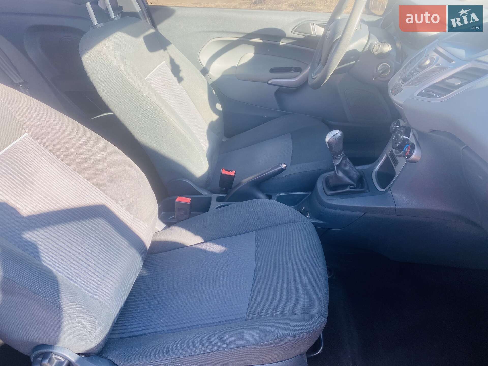 Ford Fiesta 2010 VIN WF0GXXGAJGAJ41667 фото оголошення 5 з 17