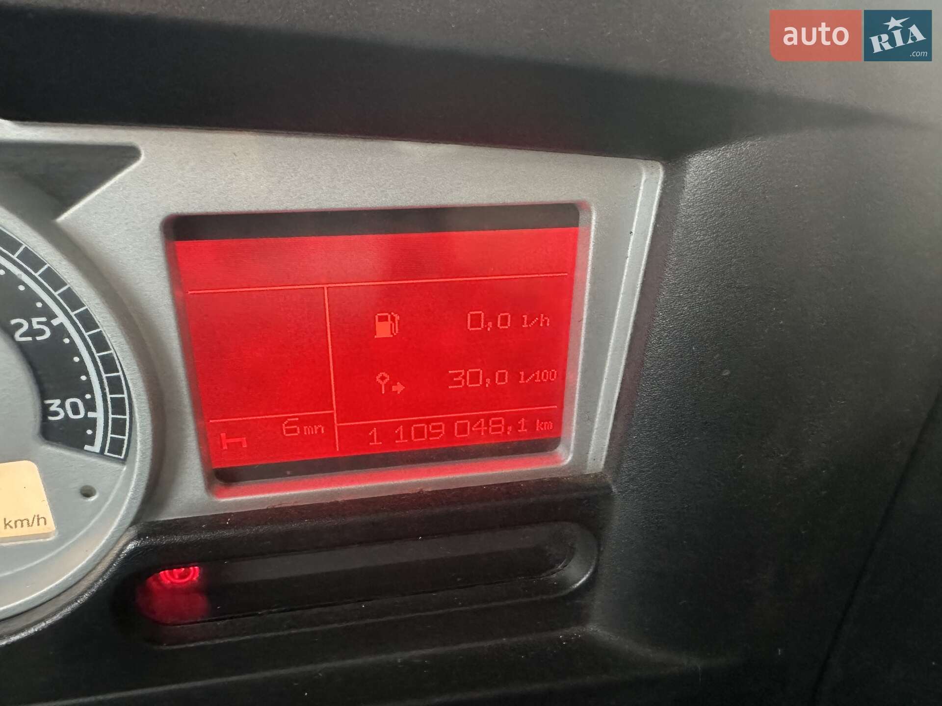 Renault Magnum 2008 VIN VF617GKA000012322 фото оголошення 32 з 34