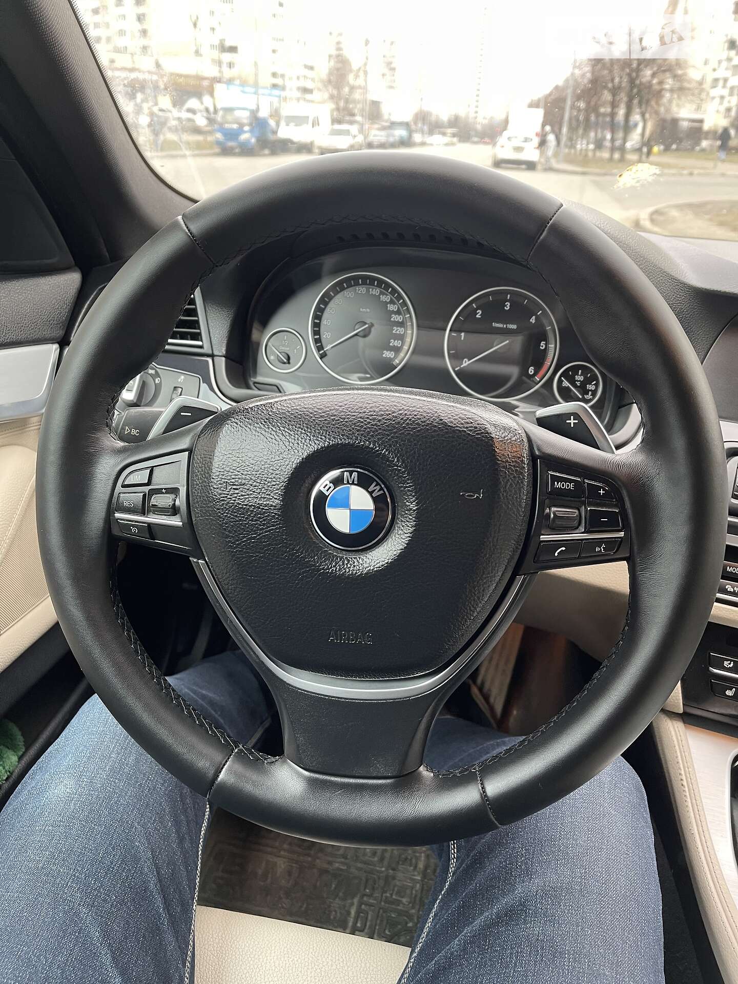BMW 5 Series 2013 VIN WBAMX11040DY12778 фото оголошення 8 з 12