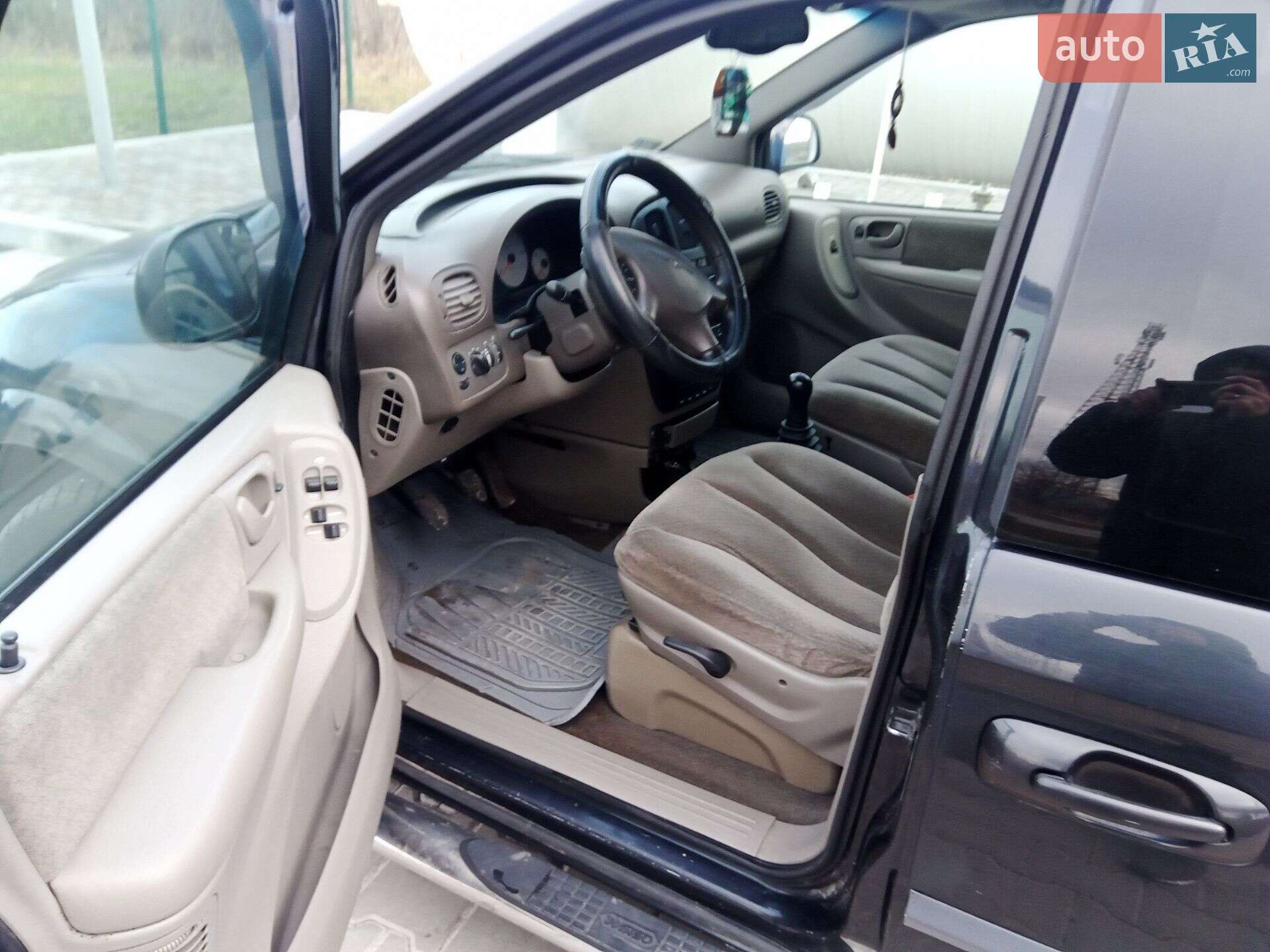 Chrysler Voyager 2001 VIN 1C8GYN2BX1U124269 фото оголошення 4 з 14